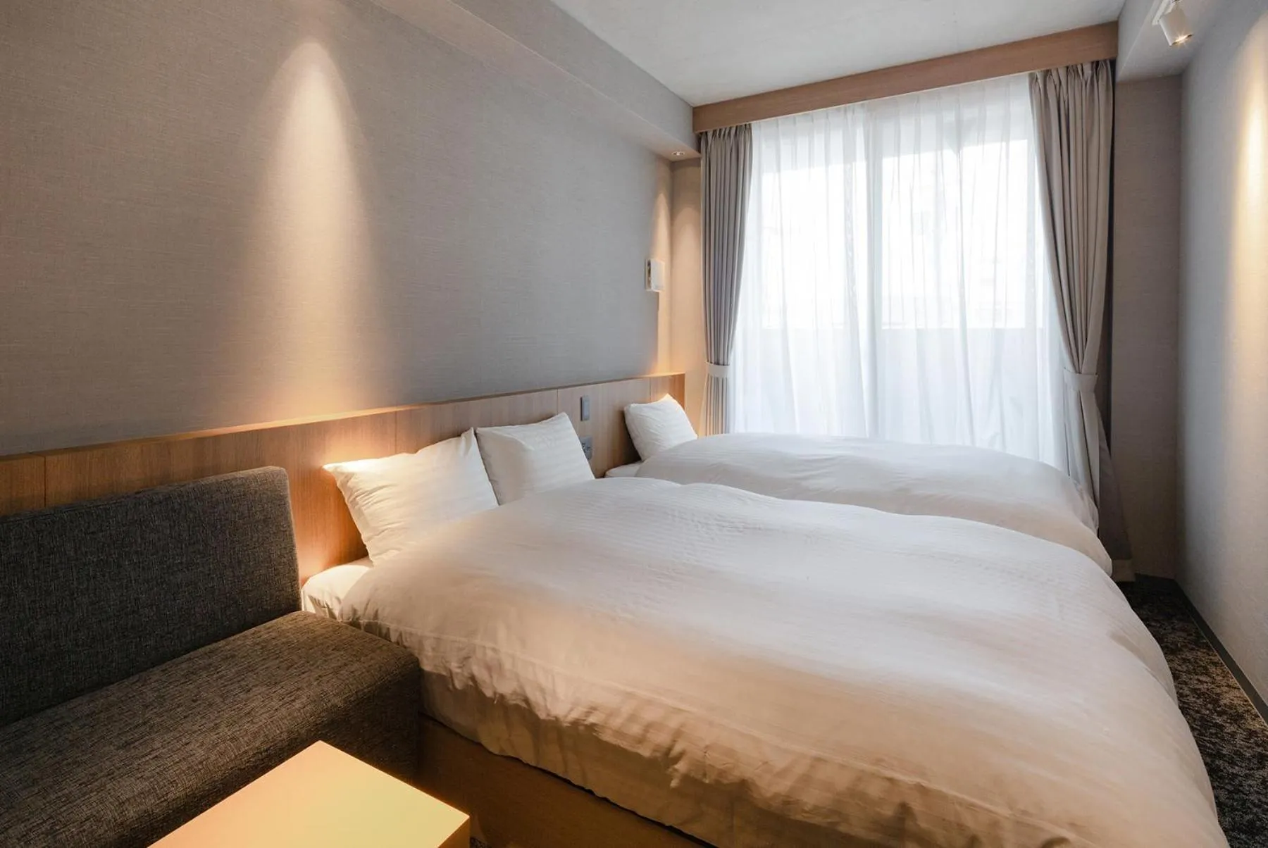 Bed in MATERIAL Fuchomae