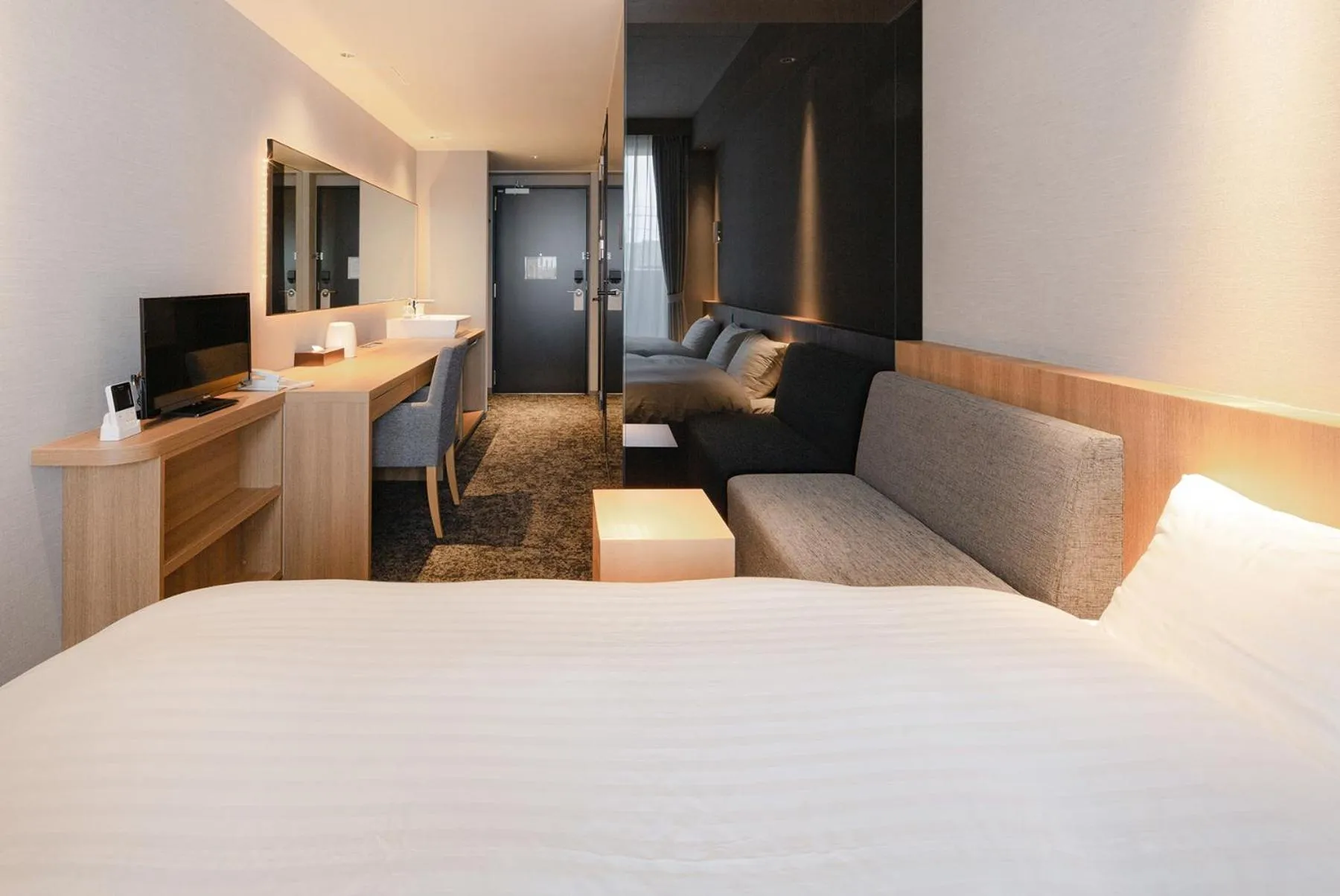 Photo of the whole room, Bed in MATERIAL Fuchomae