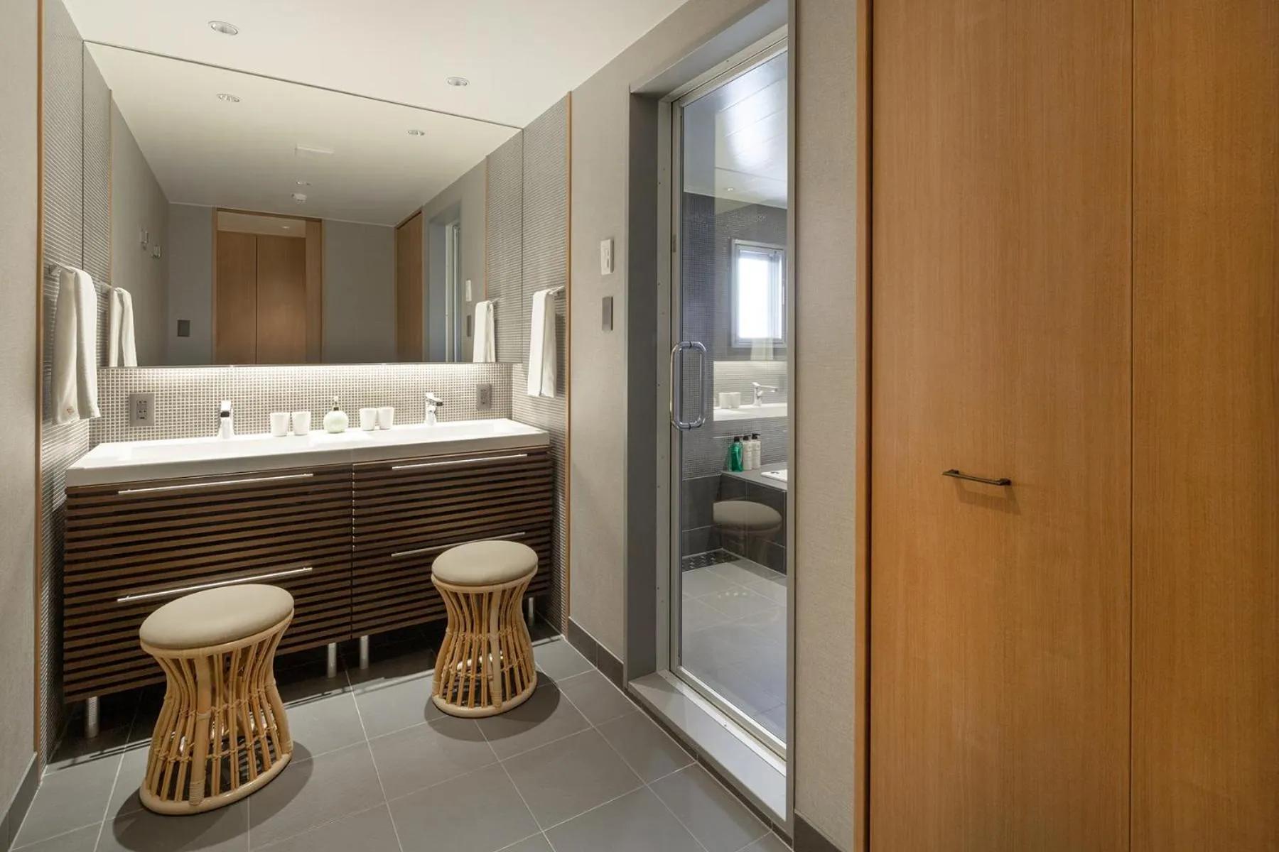 Bathroom in MATERIAL Fuchomae