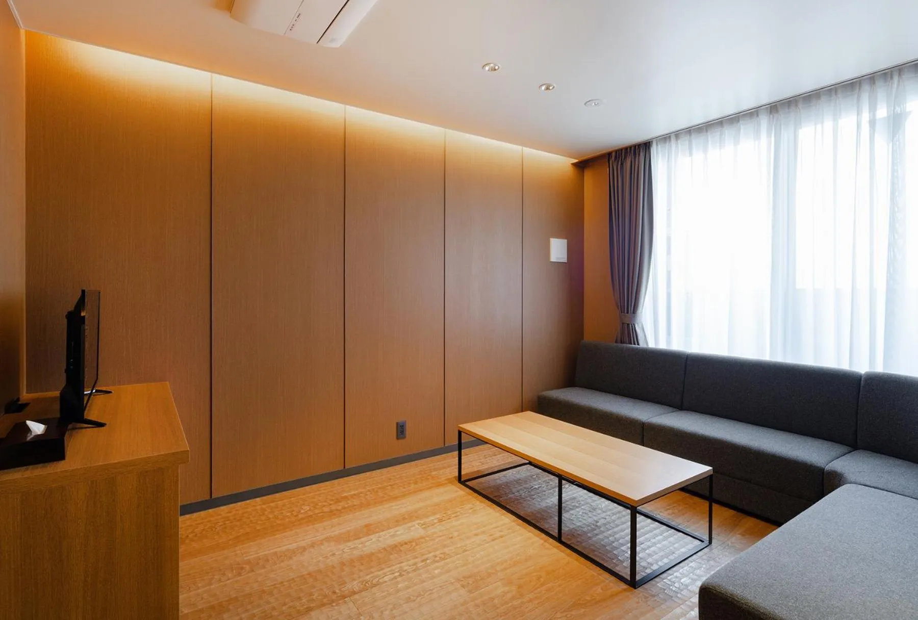 Living room in MATERIAL Fuchomae