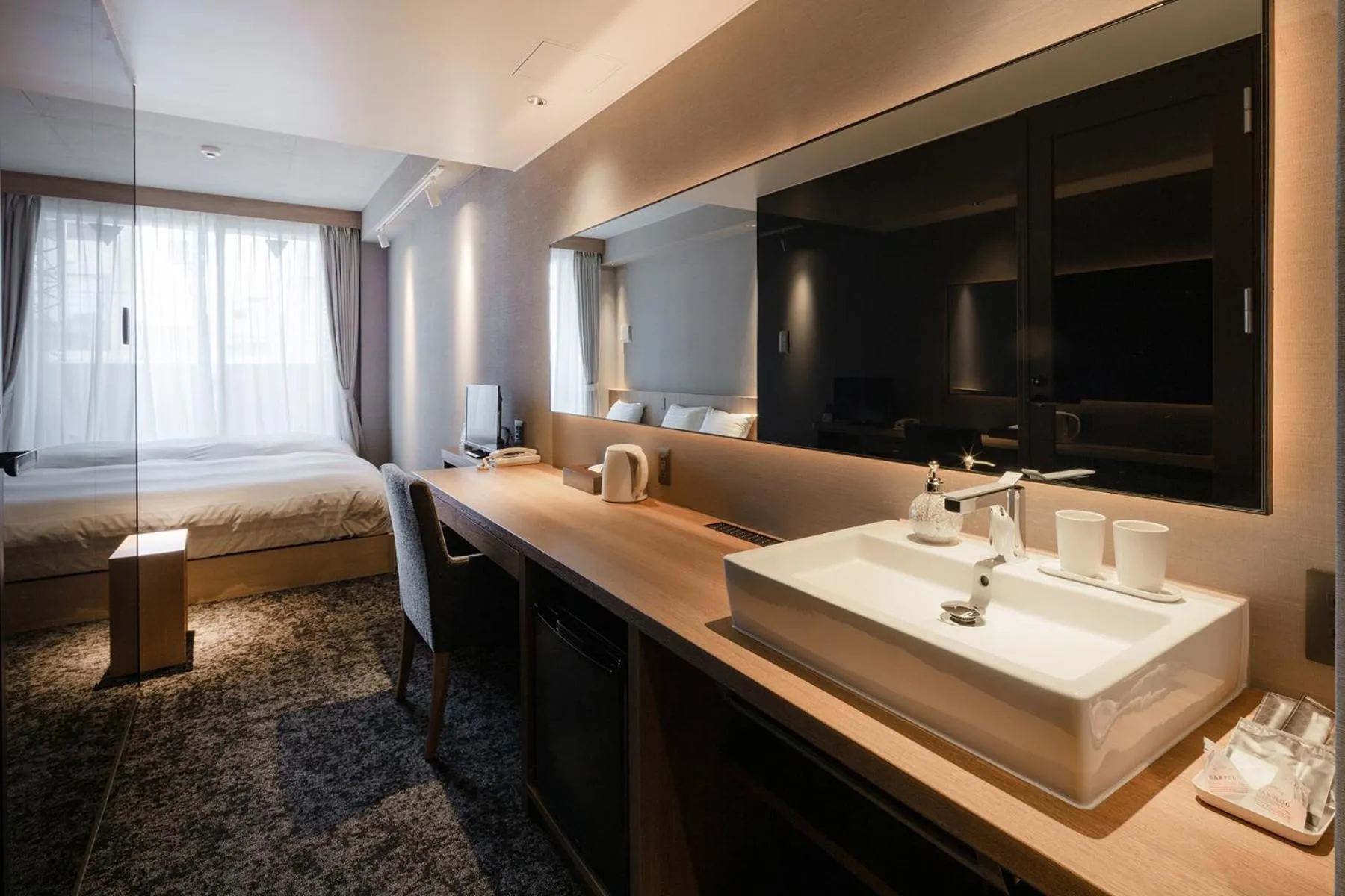 Photo of the whole room in MATERIAL Fuchomae