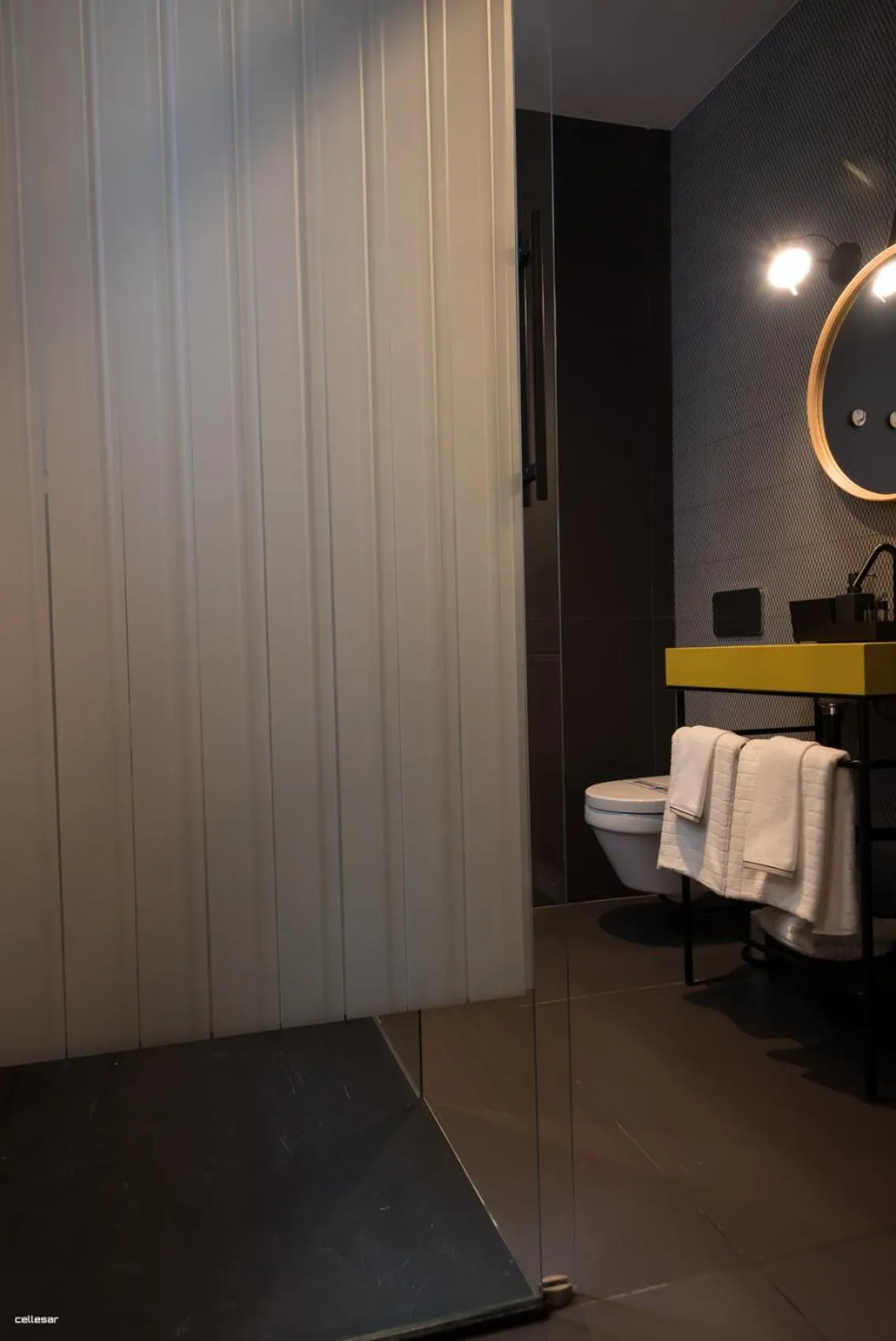 Bathroom in Welldone Quality - Crystal pool