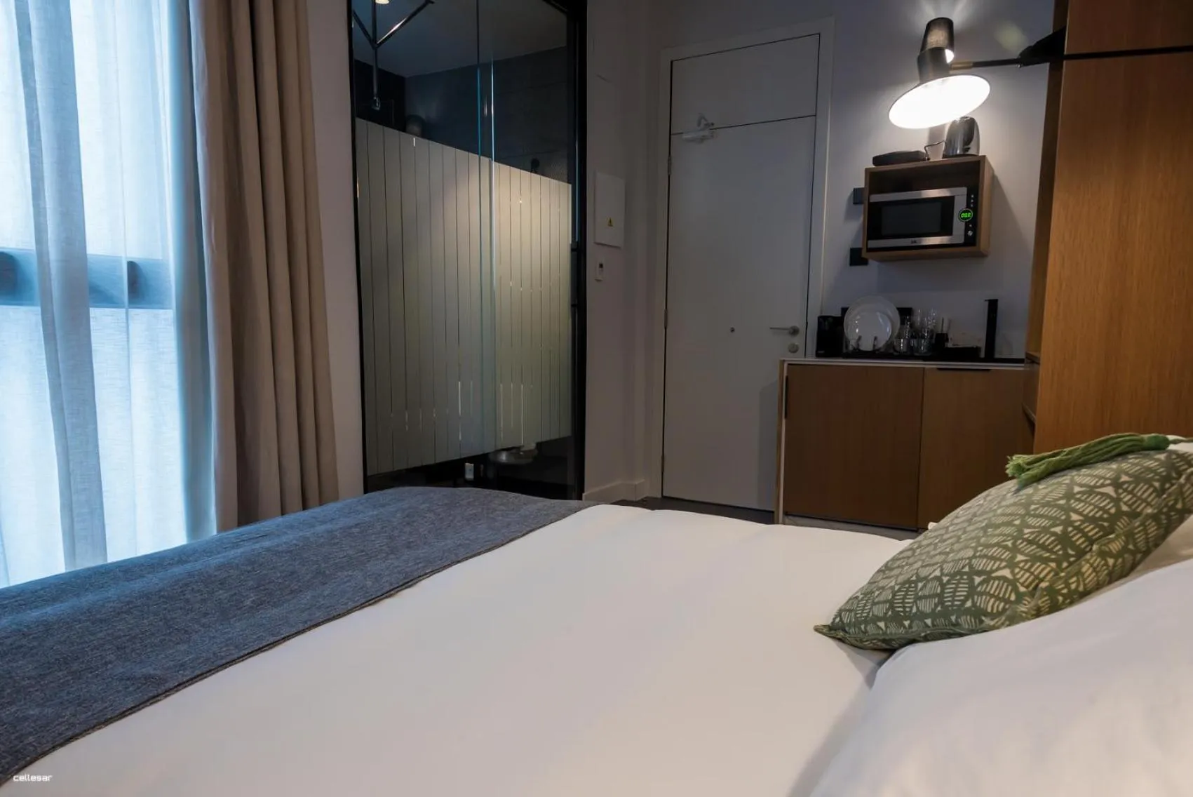 Bed in Welldone Quality - Crystal pool