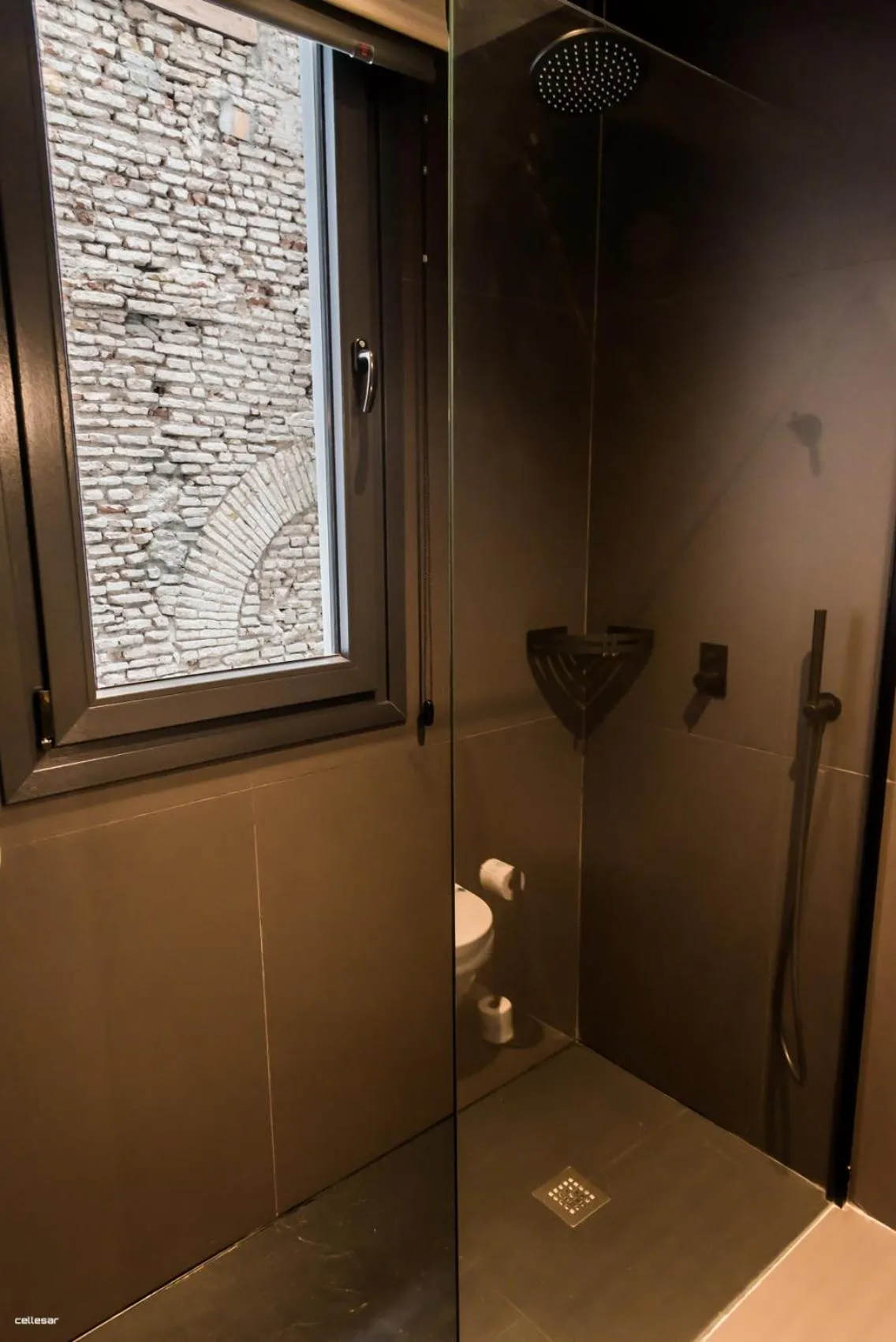 Bathroom in Welldone Quality - Crystal pool