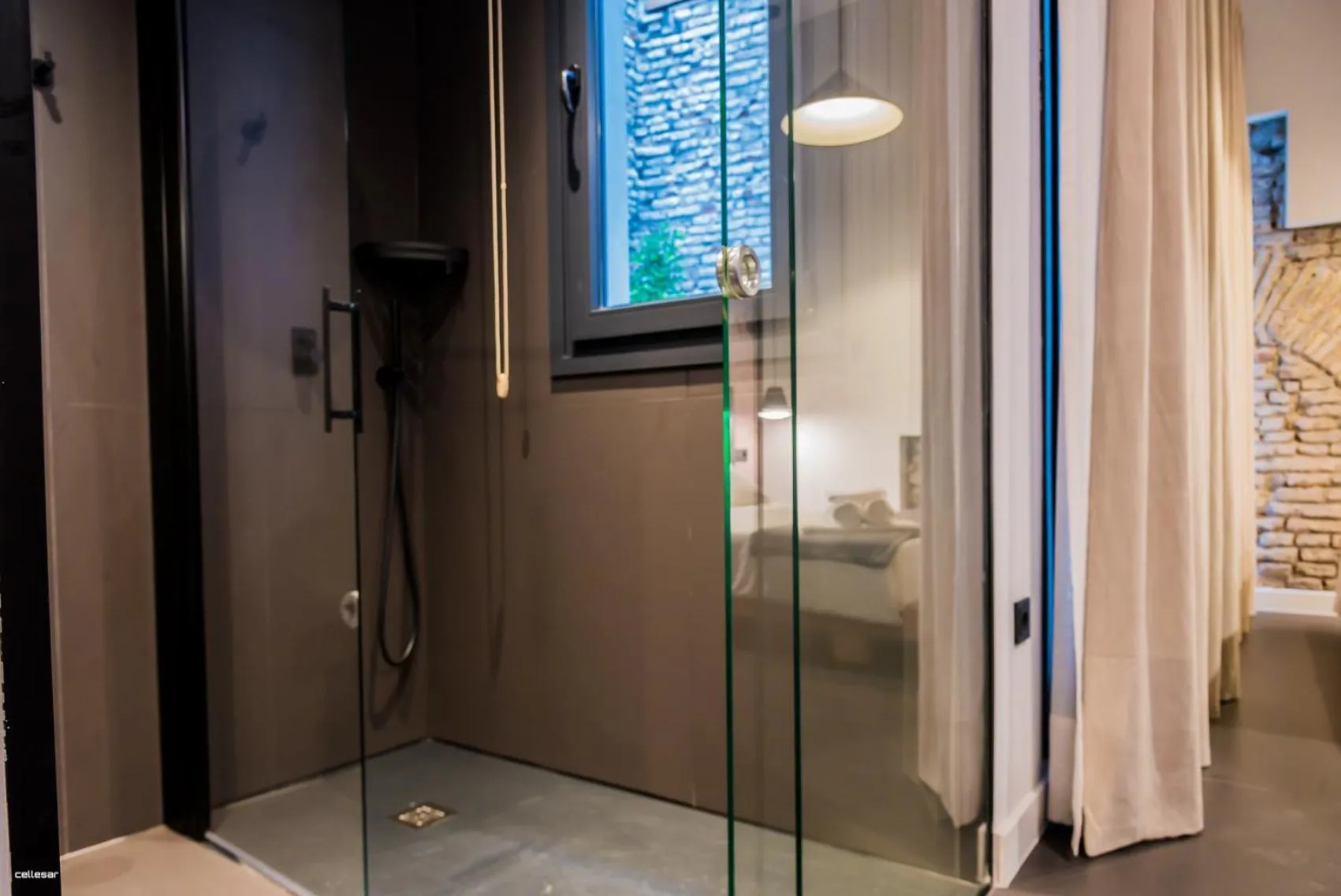 Bathroom in Welldone Quality - Crystal pool