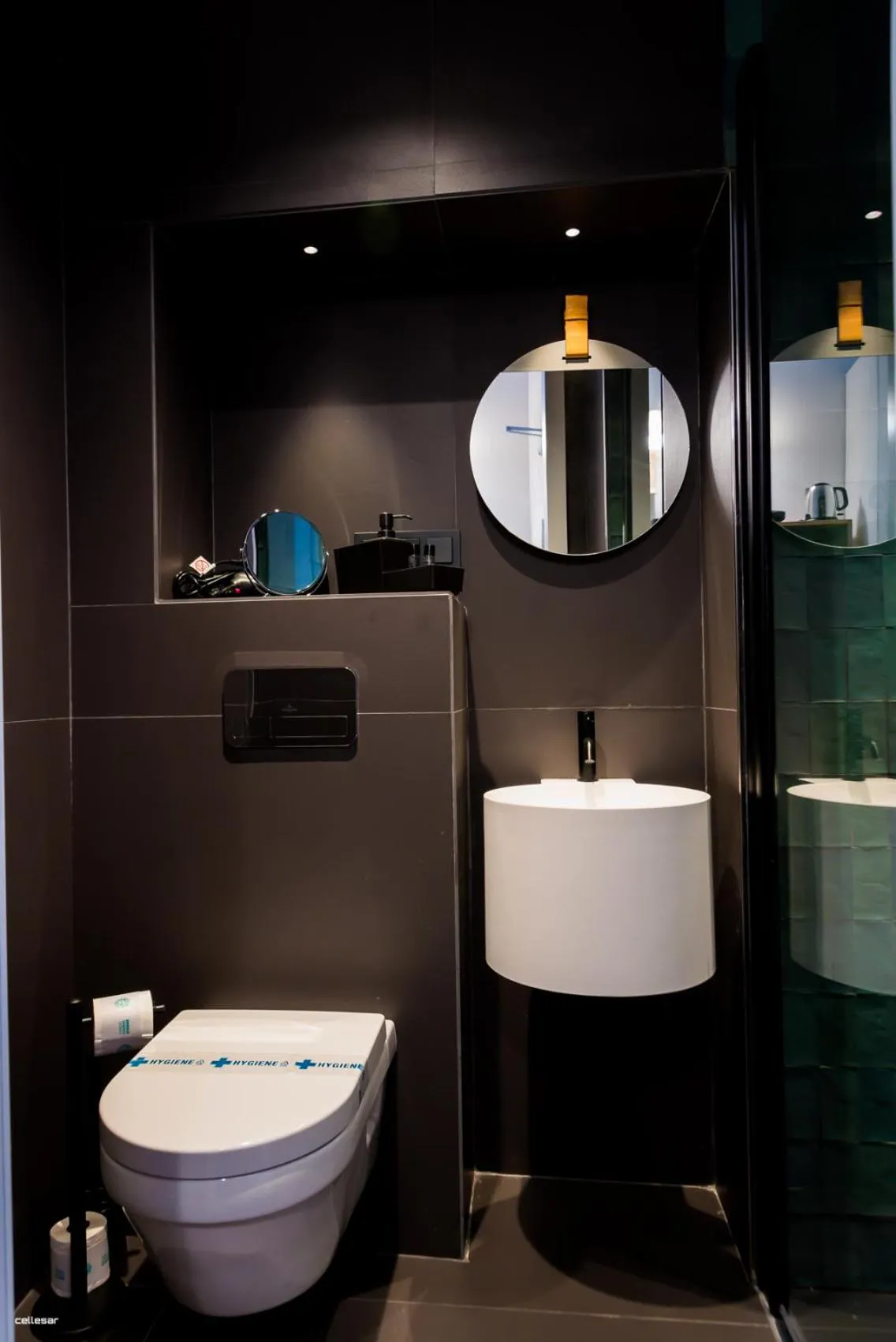 Bathroom in Welldone Quality - Crystal pool