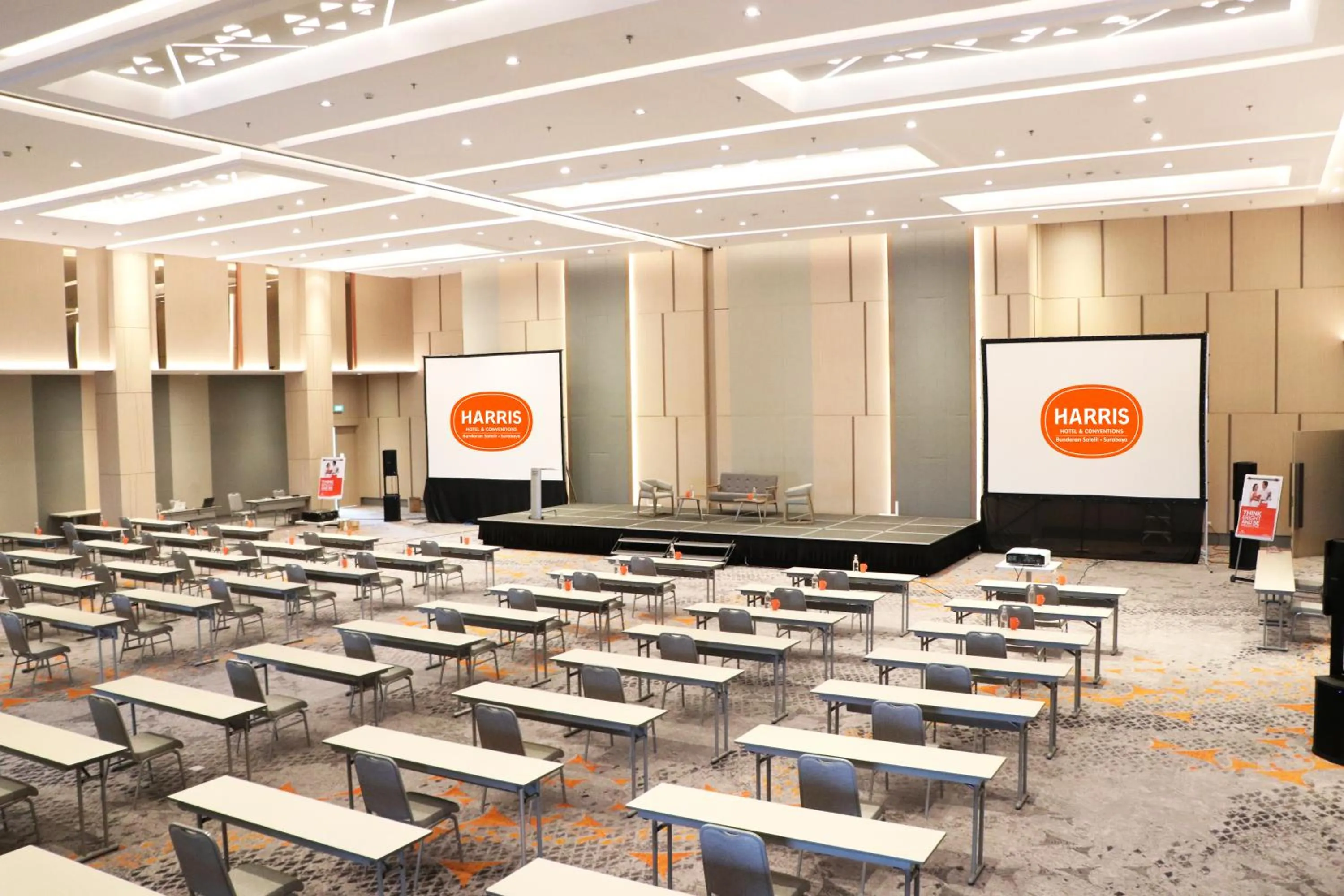 Meeting/conference room in HARRIS Hotel & Conventions Bundaran Satelit Surabaya