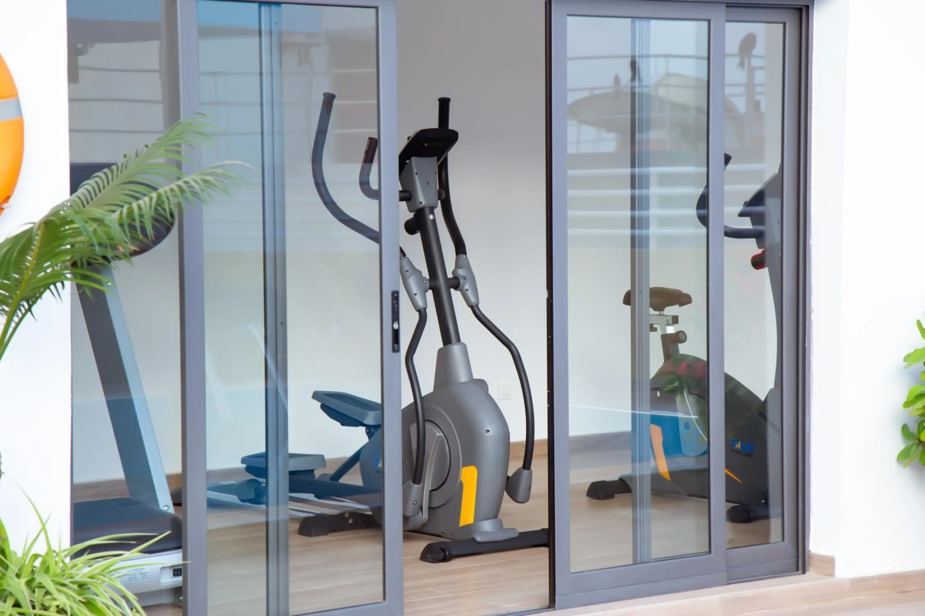 Fitness centre/facilities in Le Ndiambour Hôtel et Résidence