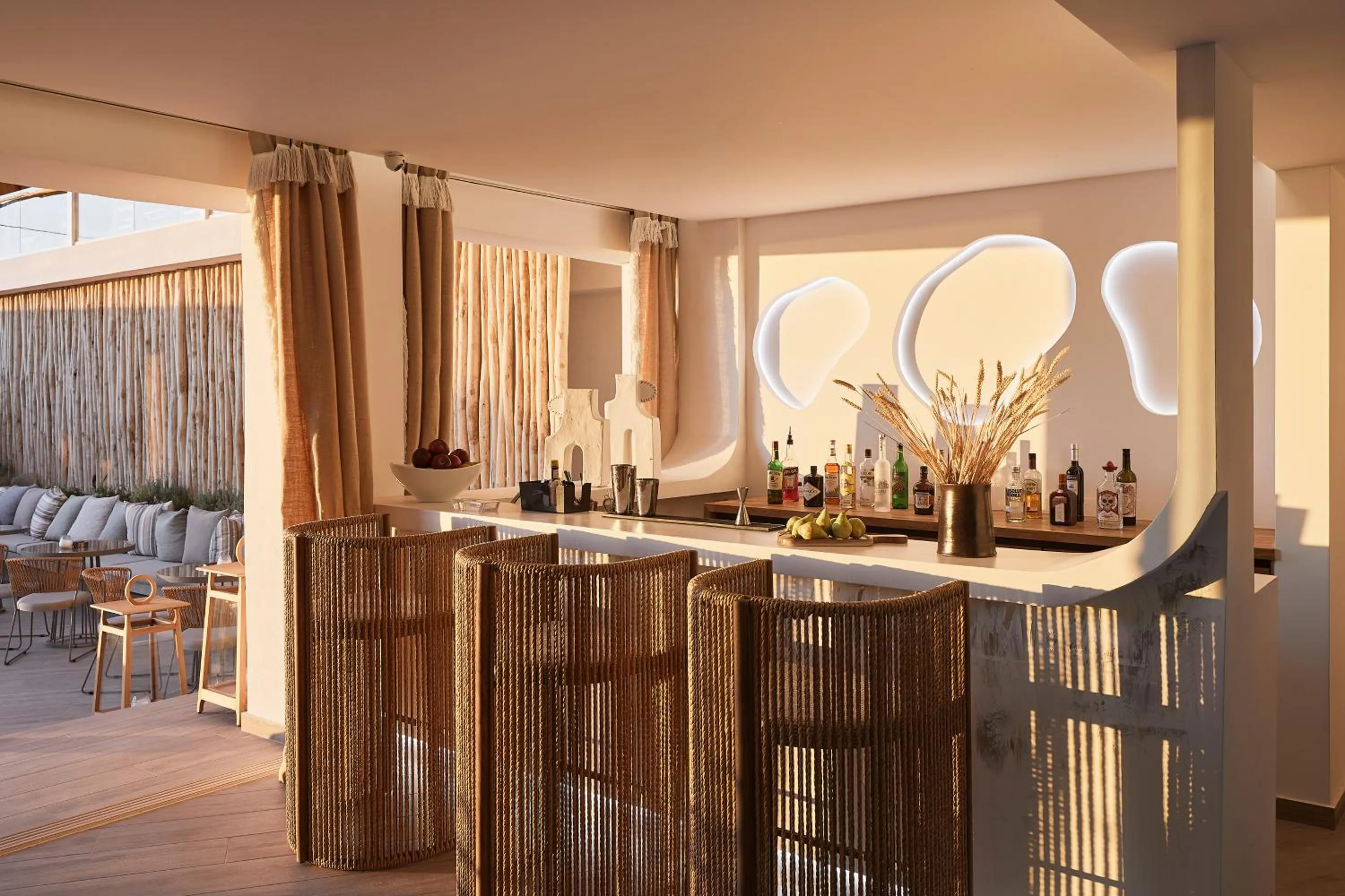 Lounge or bar in Kythnos Bay Hotel