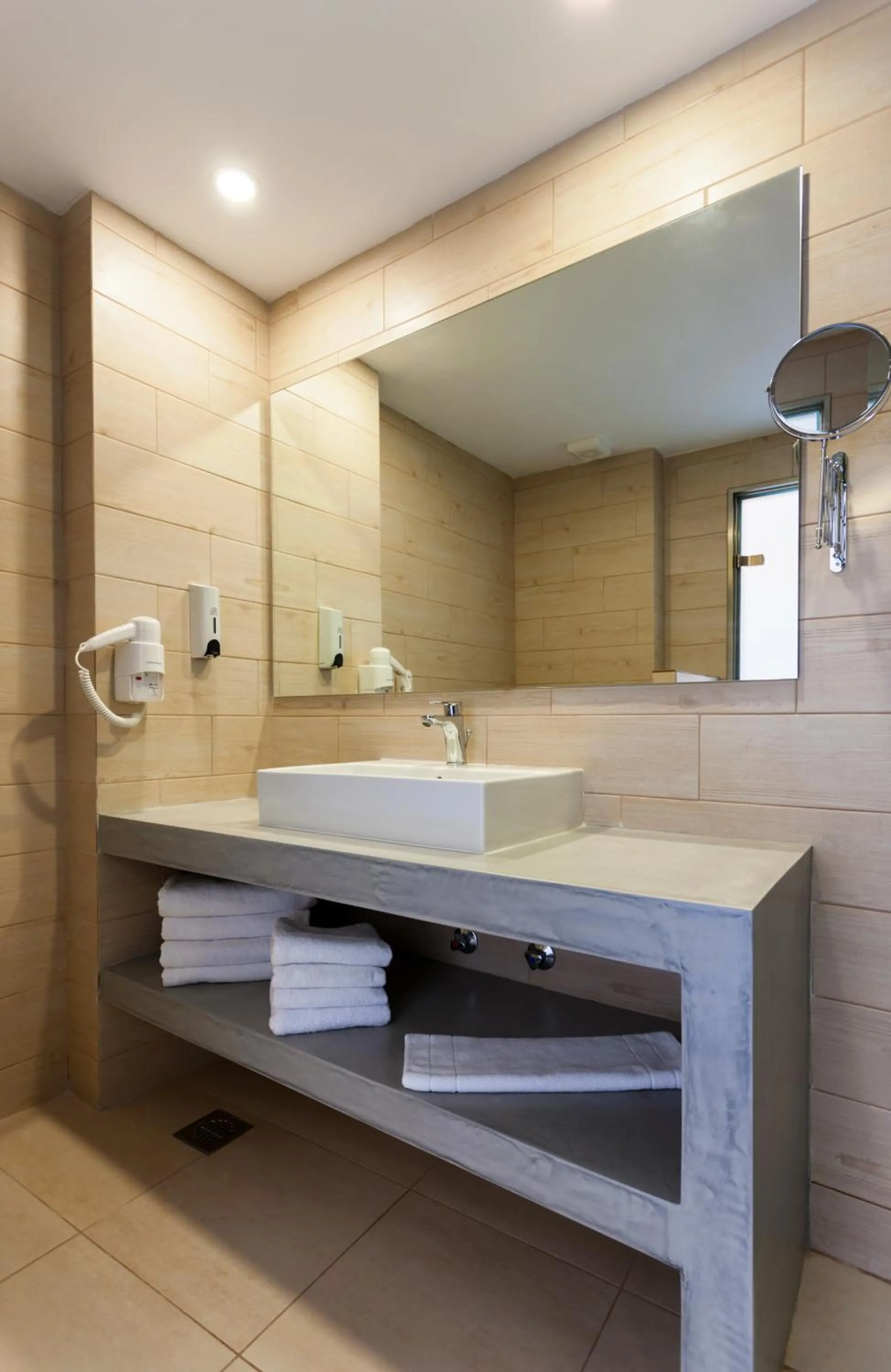 Bathroom in Alykanas Village Resort