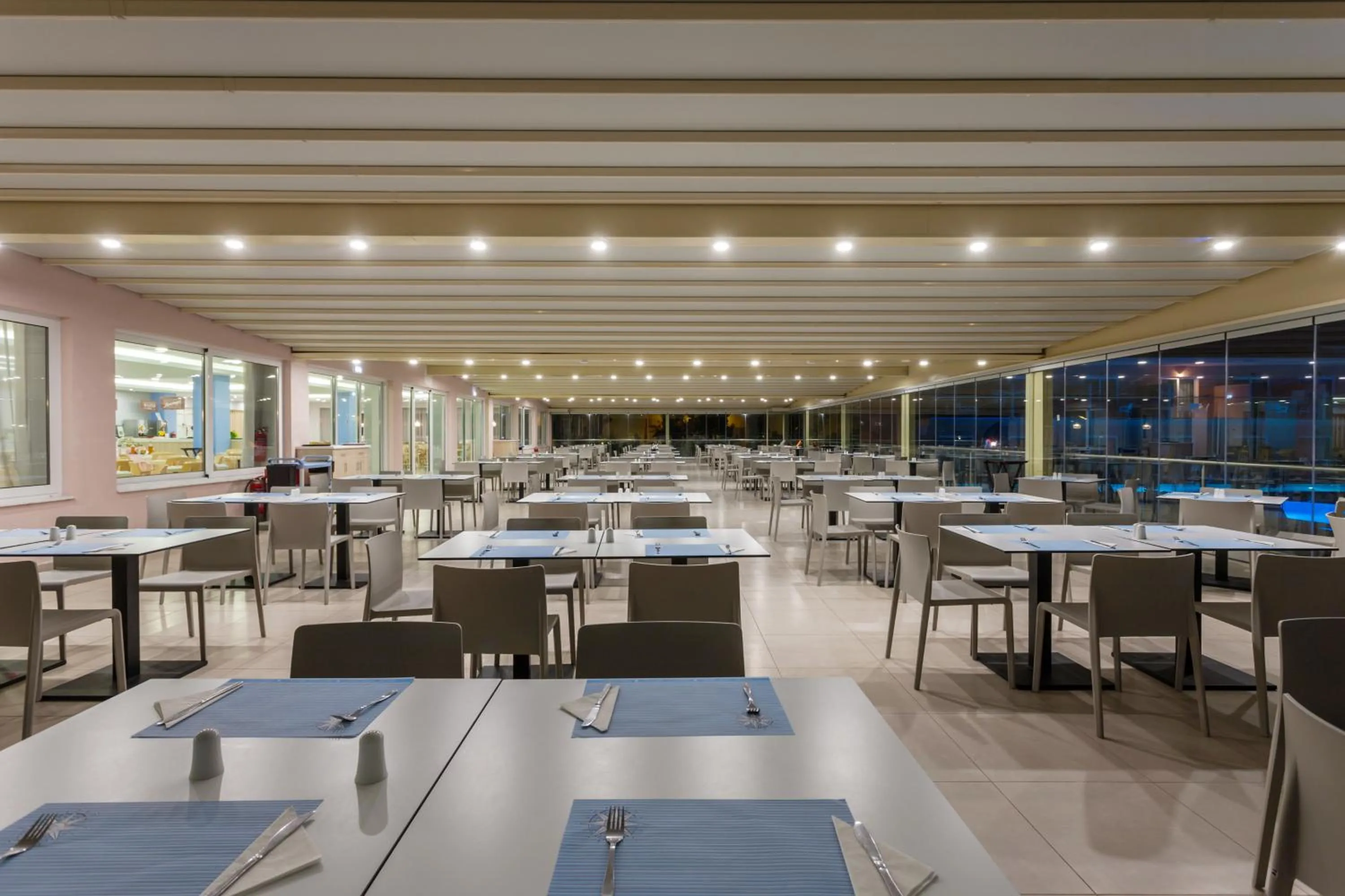 Restaurant/places to eat in Alykanas Village Resort