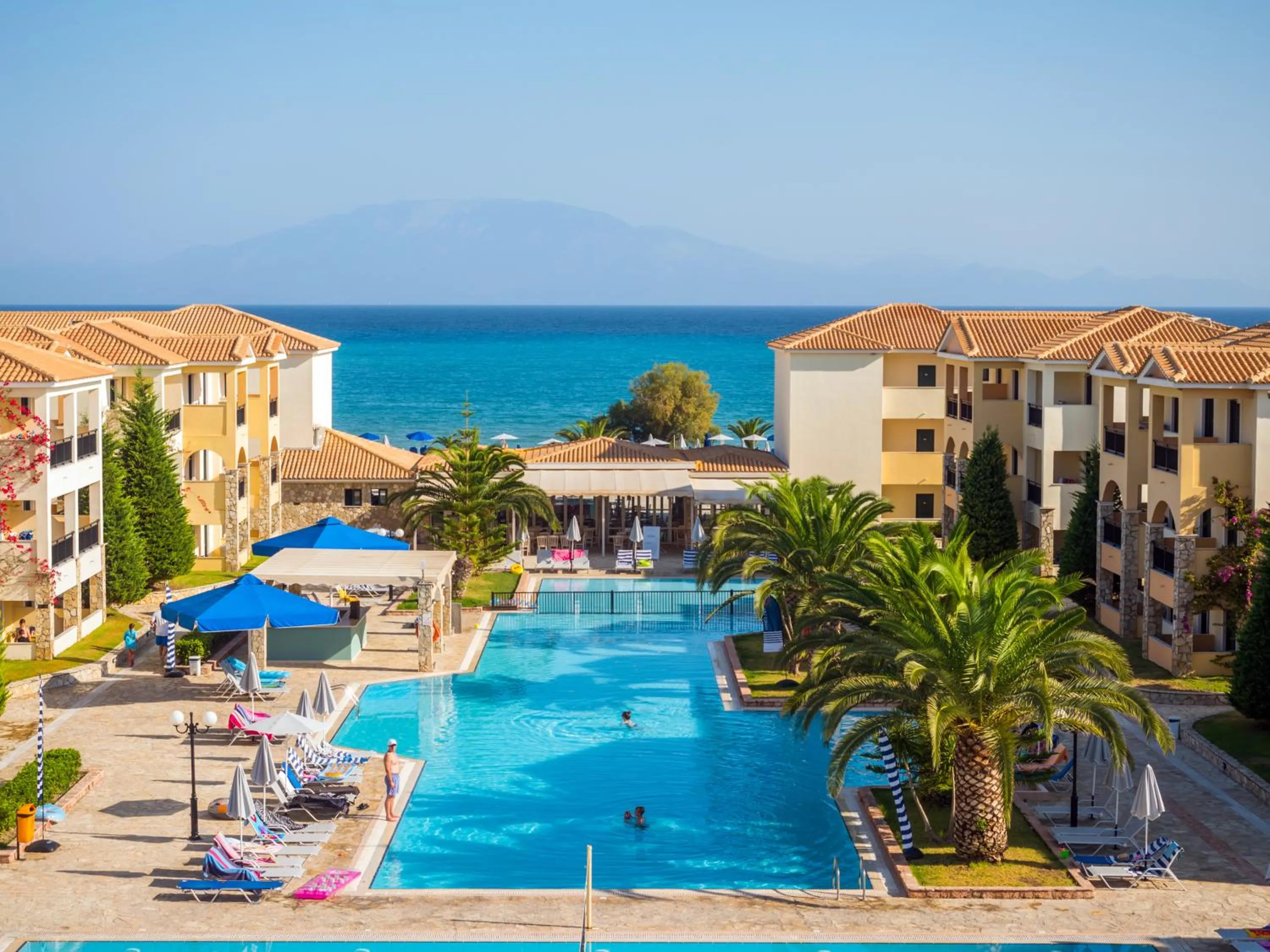 Swimming pool in Alykanas Village Resort