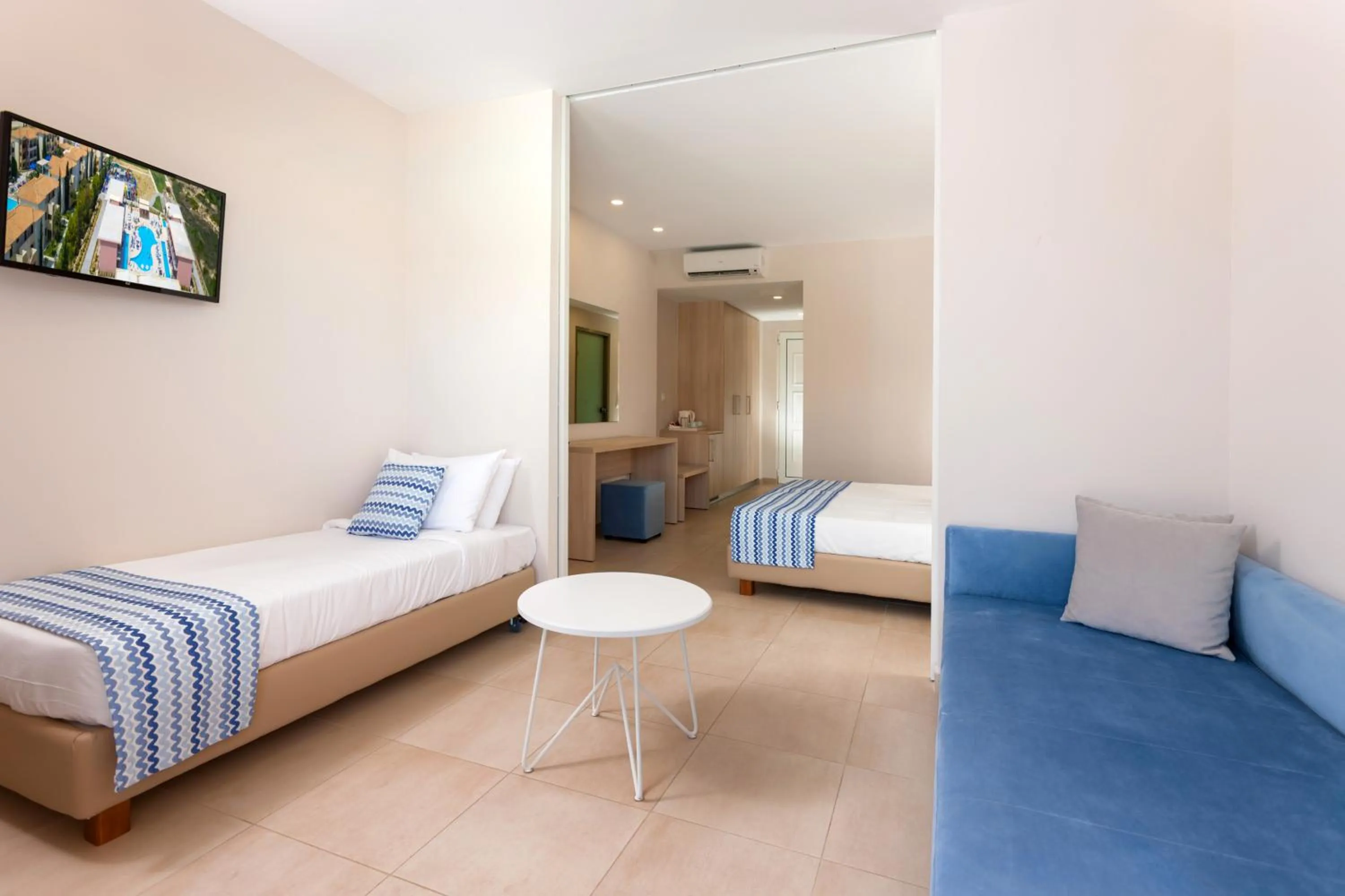 Bed in Alykanas Village Resort