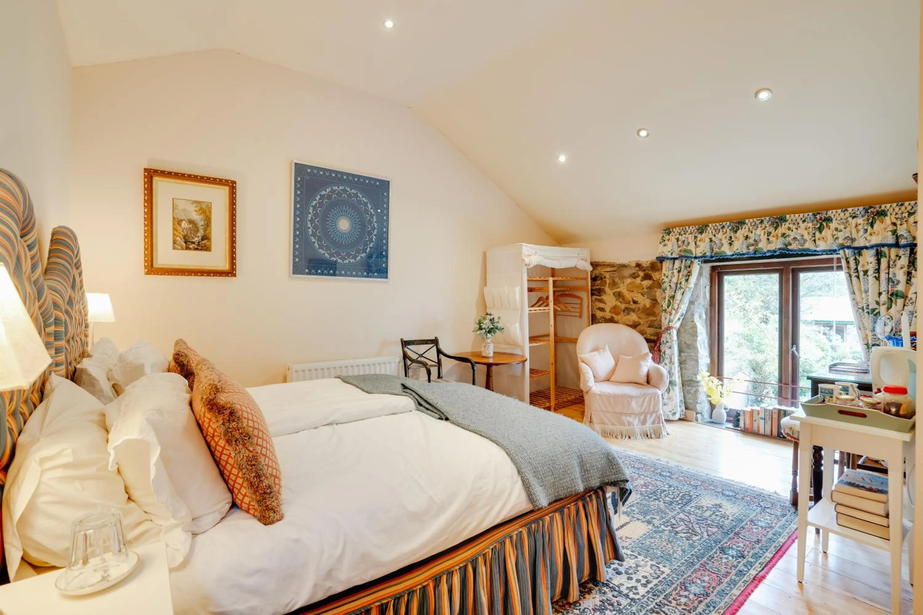 Bedroom, Bed in Hollamoor Farm