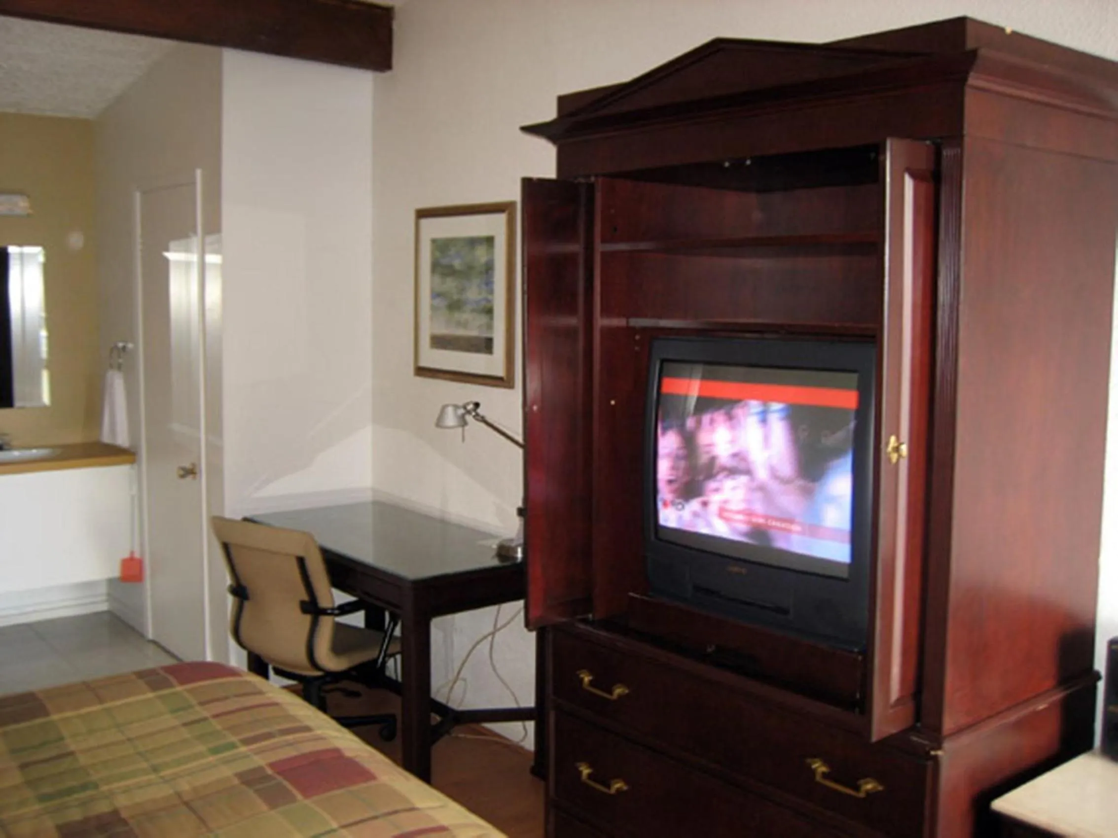 TV and multimedia, Bed in Motel Iberville