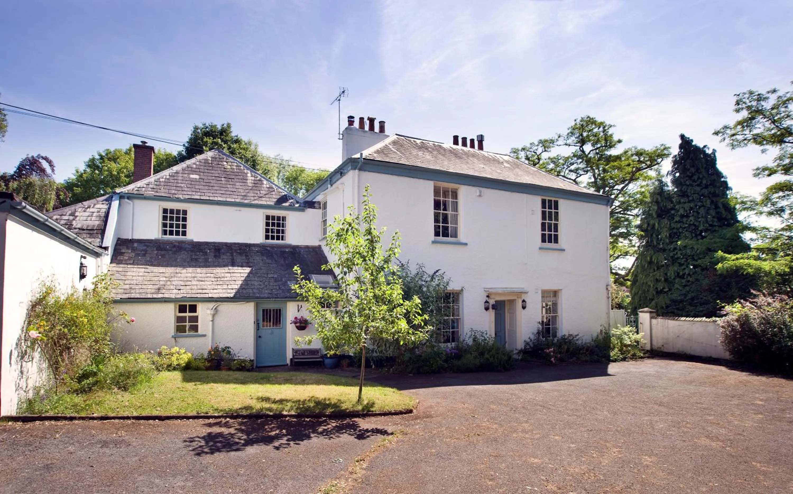 Facade/entrance in The Old Vicarage B&B