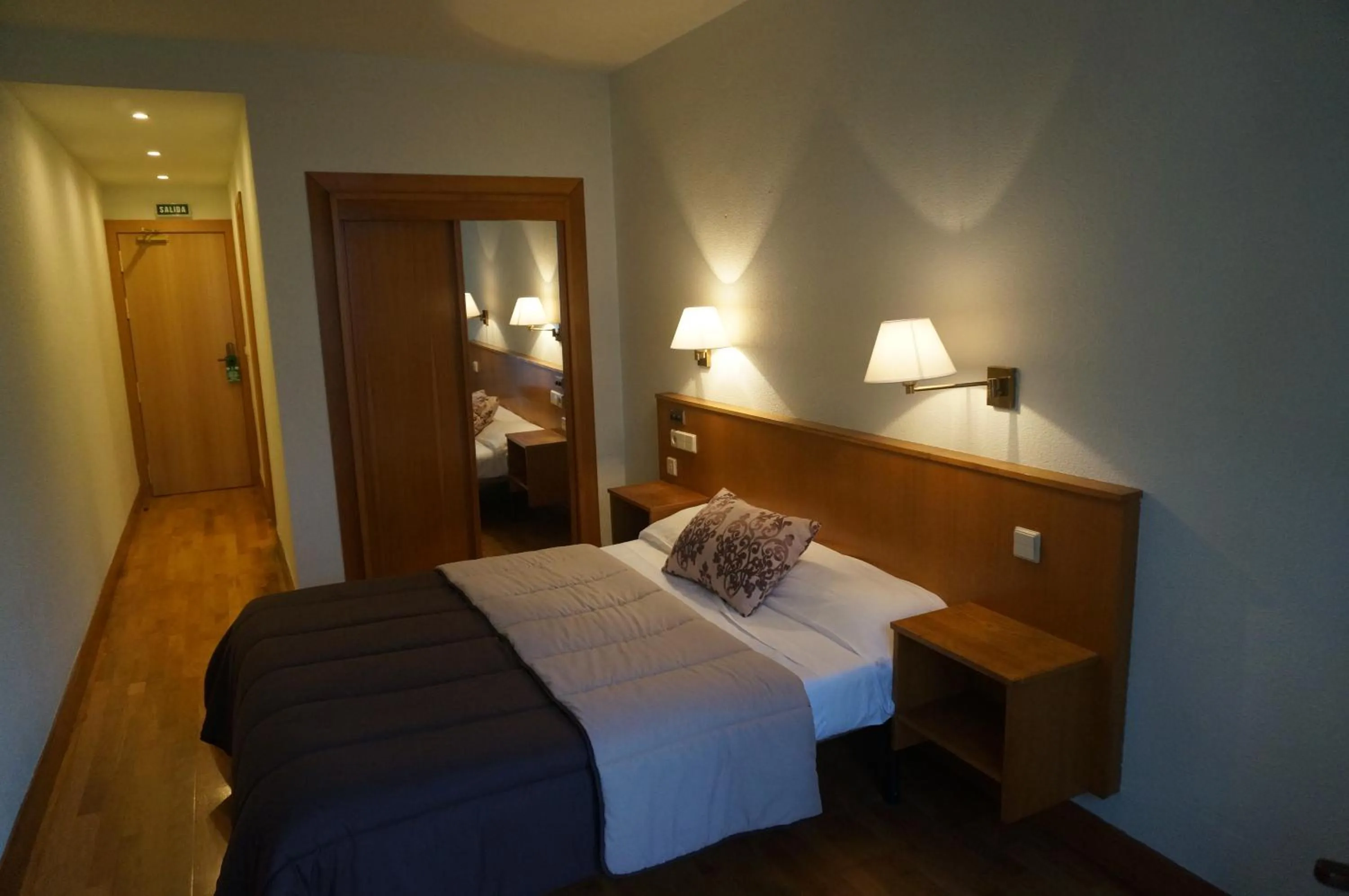 Photo of the whole room, Bed in Hotel Elizondo