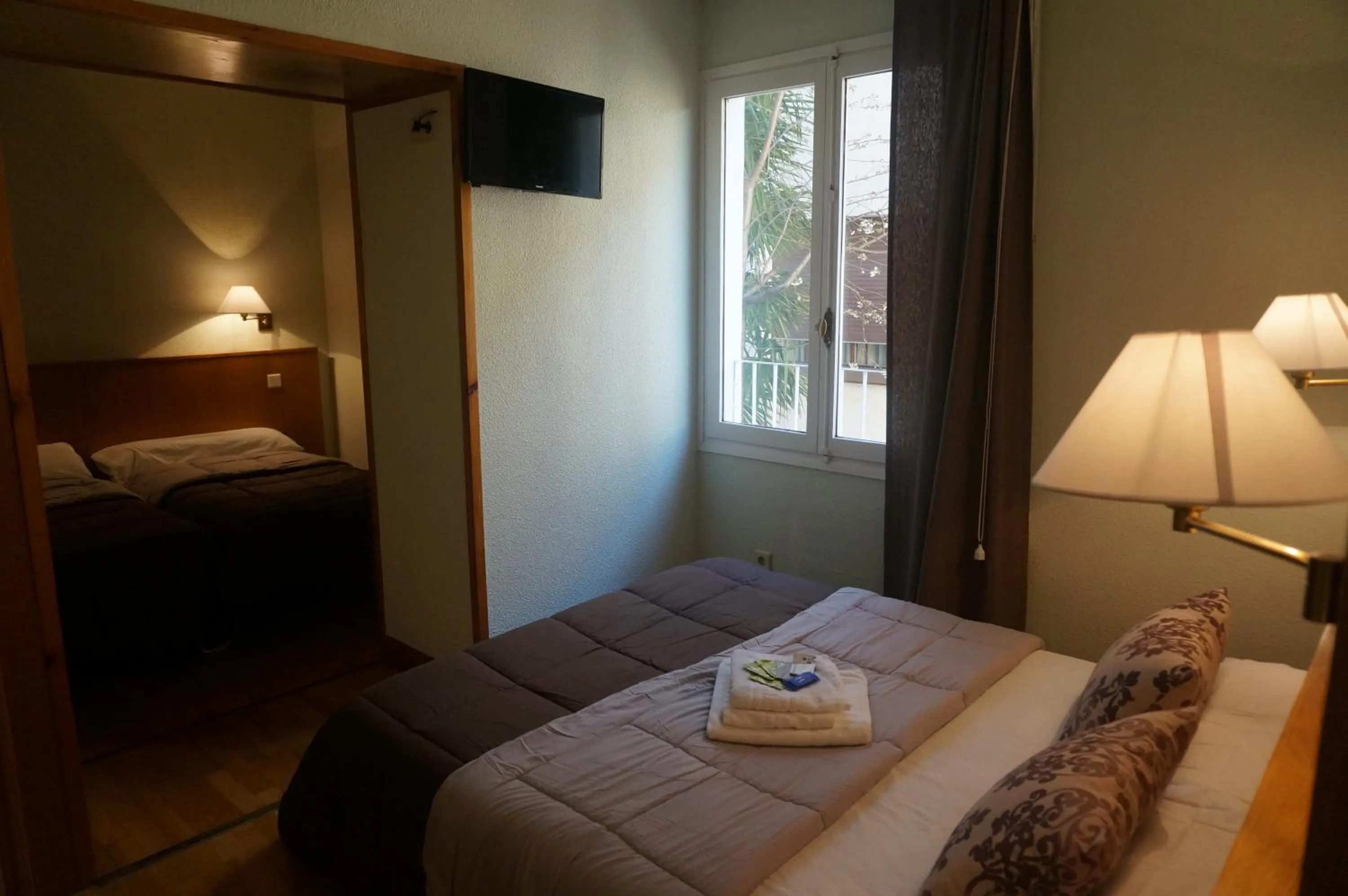 Photo of the whole room, Bed in Hotel Elizondo