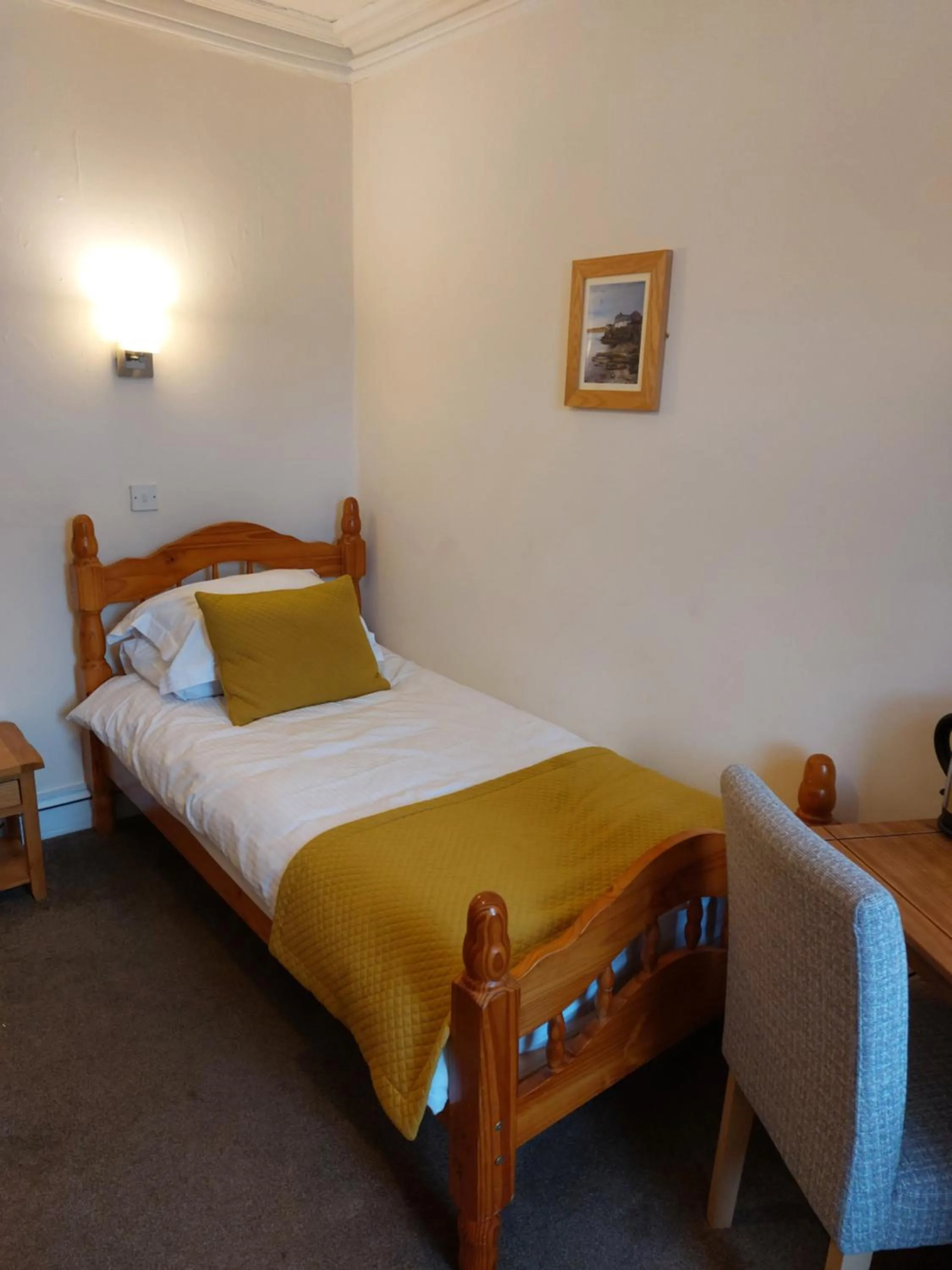 Bedroom, Bed in Solheim Guest House