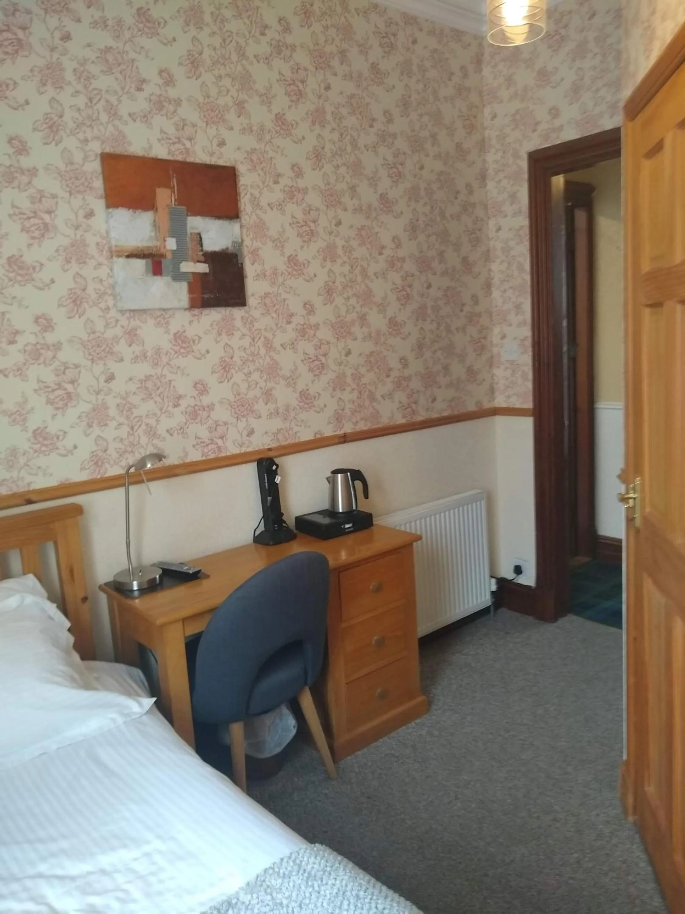 Bedroom, Bed in Solheim Guest House