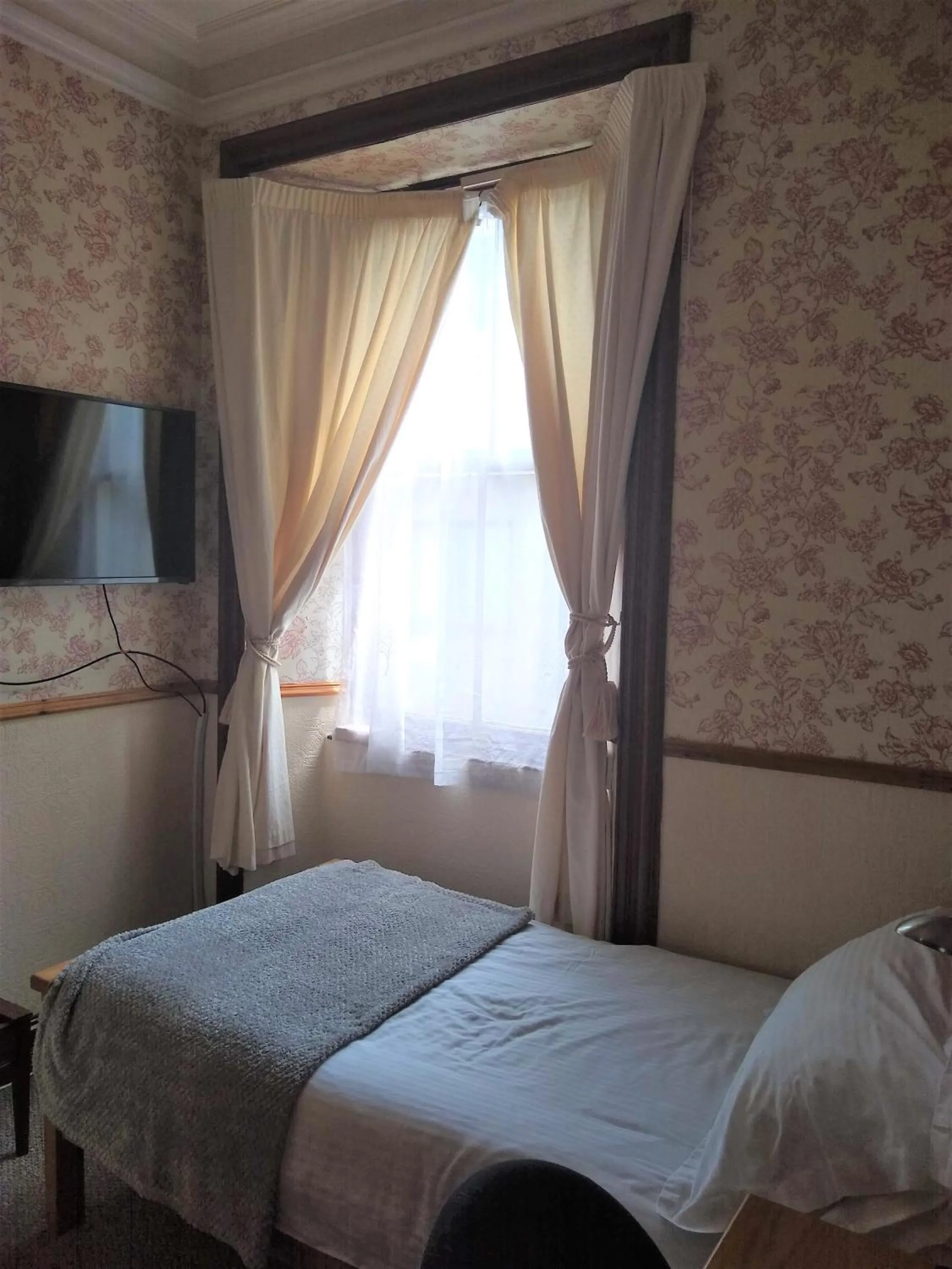 Bedroom, Bed in Solheim Guest House