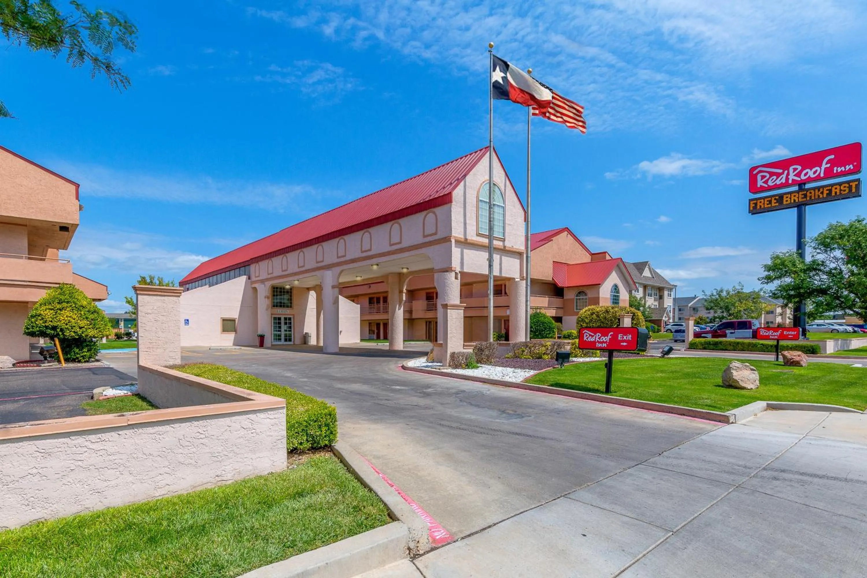 Property building in Red Roof Inn Amarillo West
