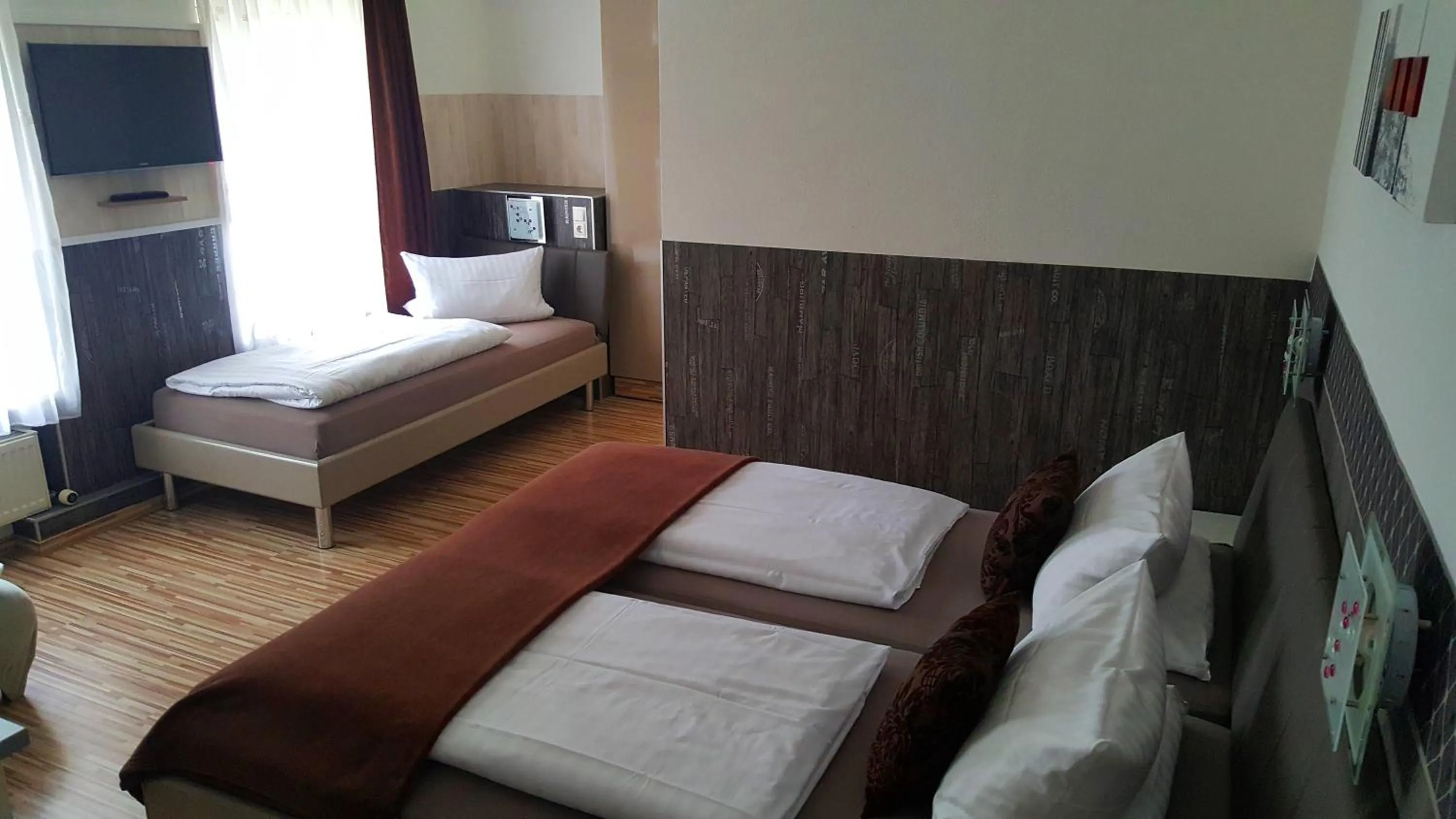 Photo of the whole room, Bed in City Central Promenade