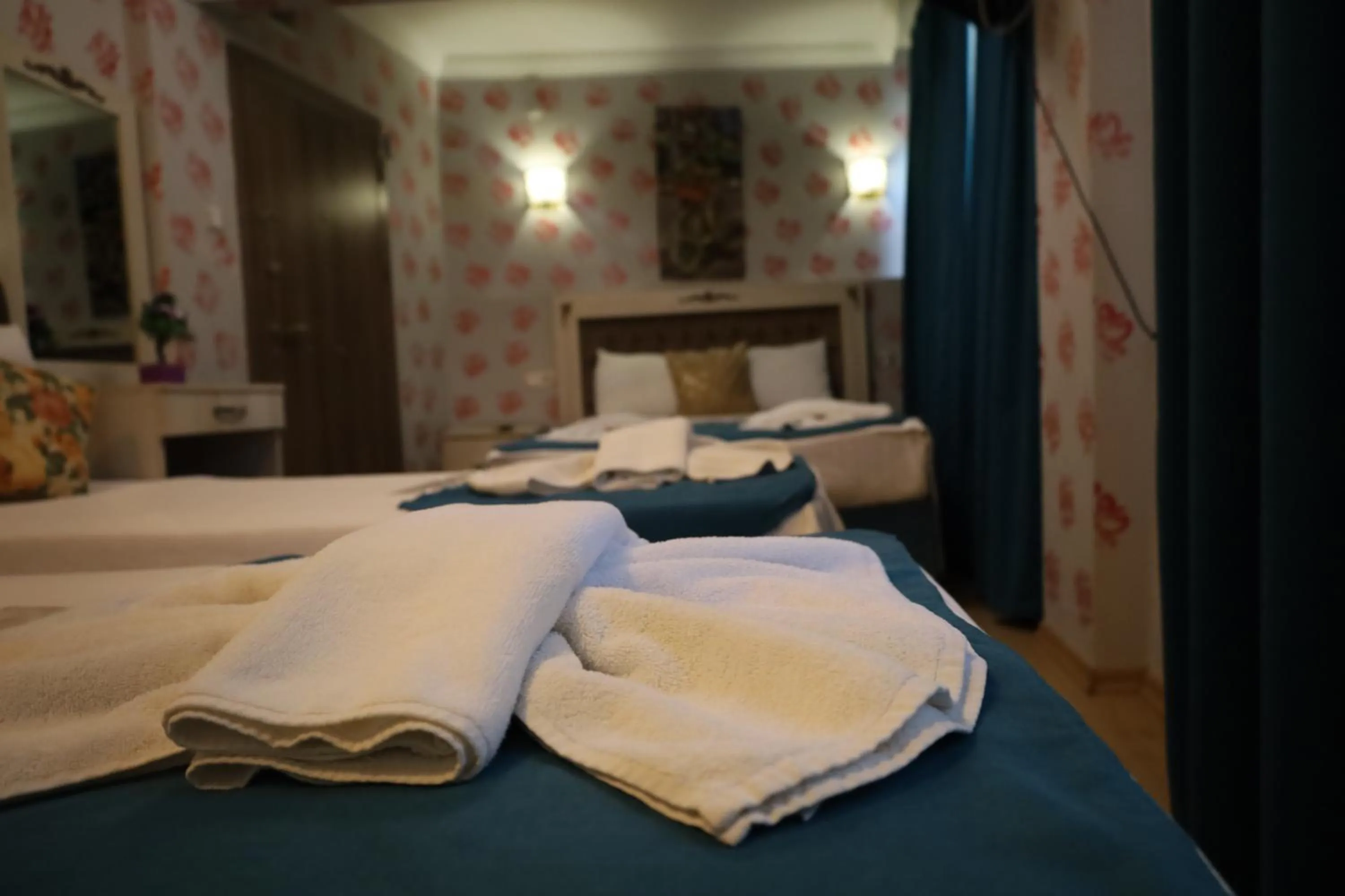 Bedroom, Bed in Galaxy Hotel Sultanahmet