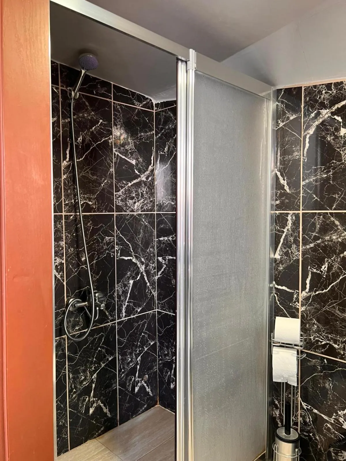 Shower in Galaxy Hotel Sultanahmet