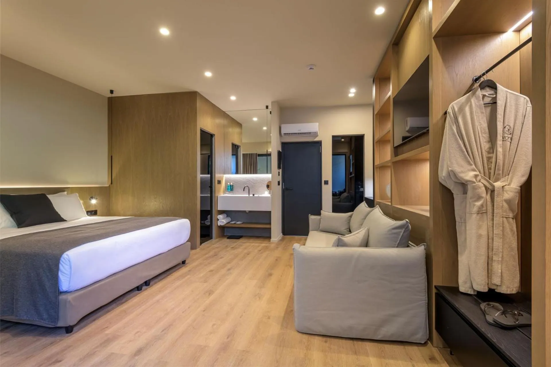 Bedroom, Bed in Evanik Chic Hotel