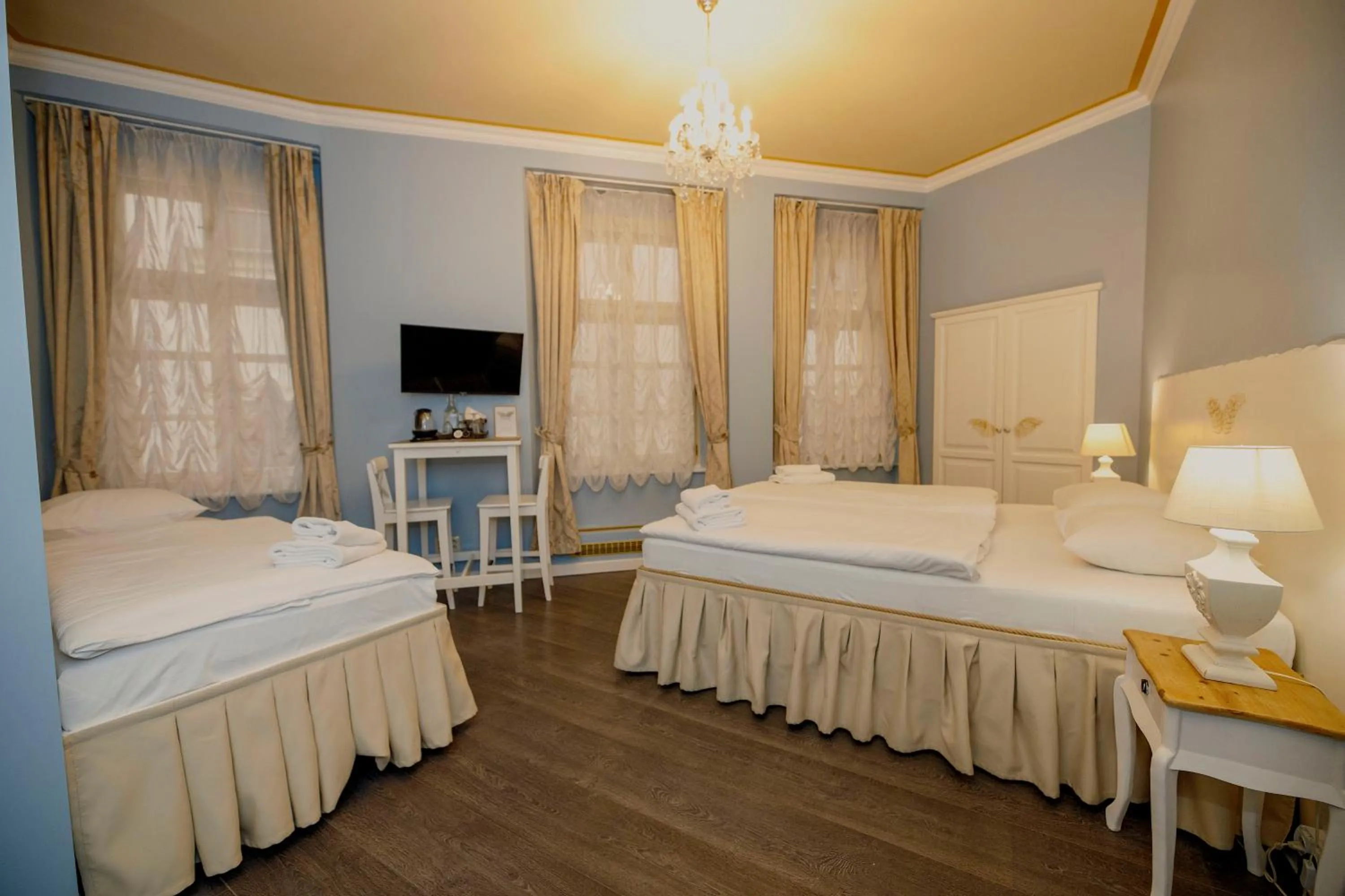 TV and multimedia, Bed in Cathedral Prague Apartments