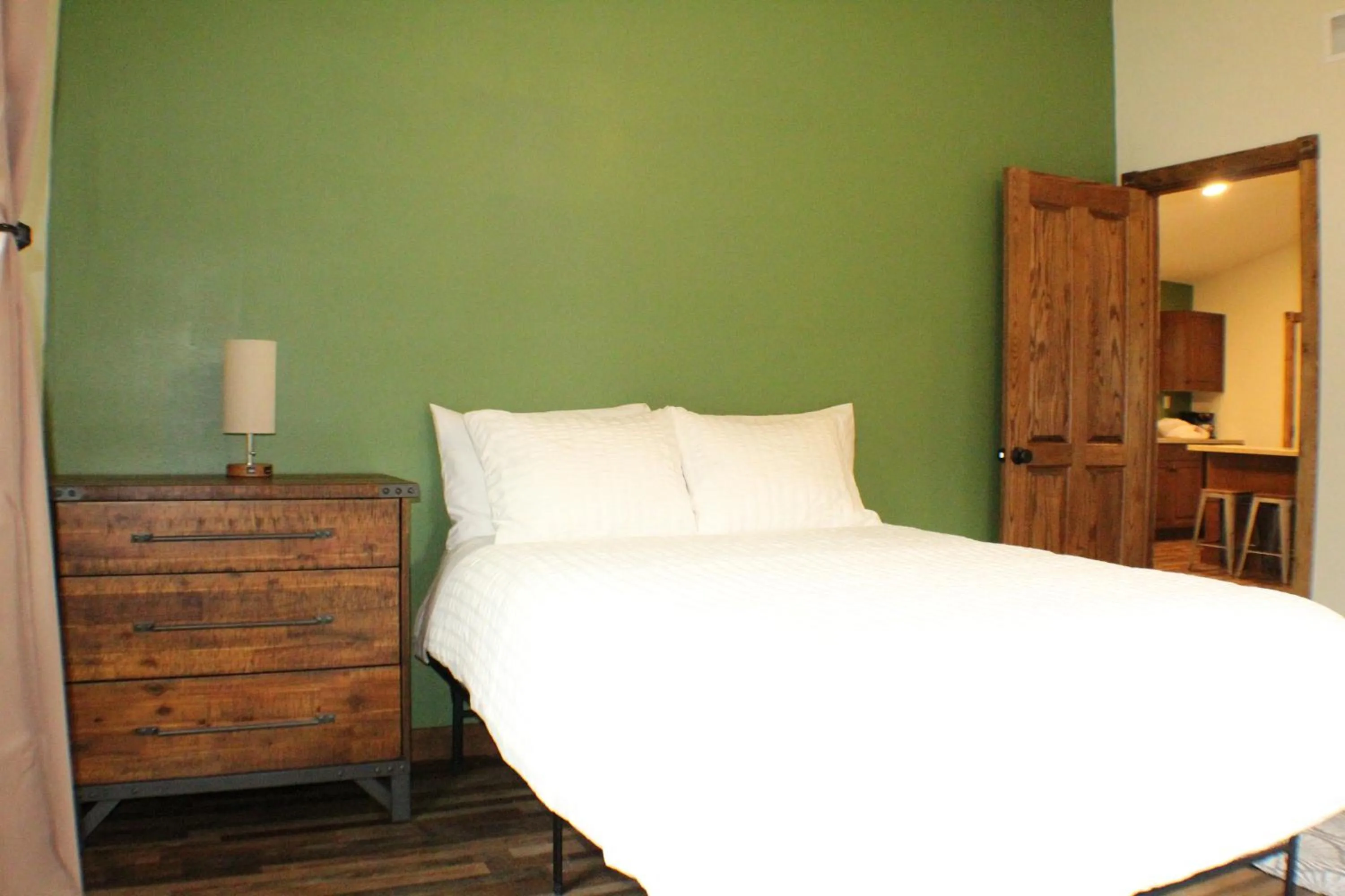 Bed in Trailhead Suites