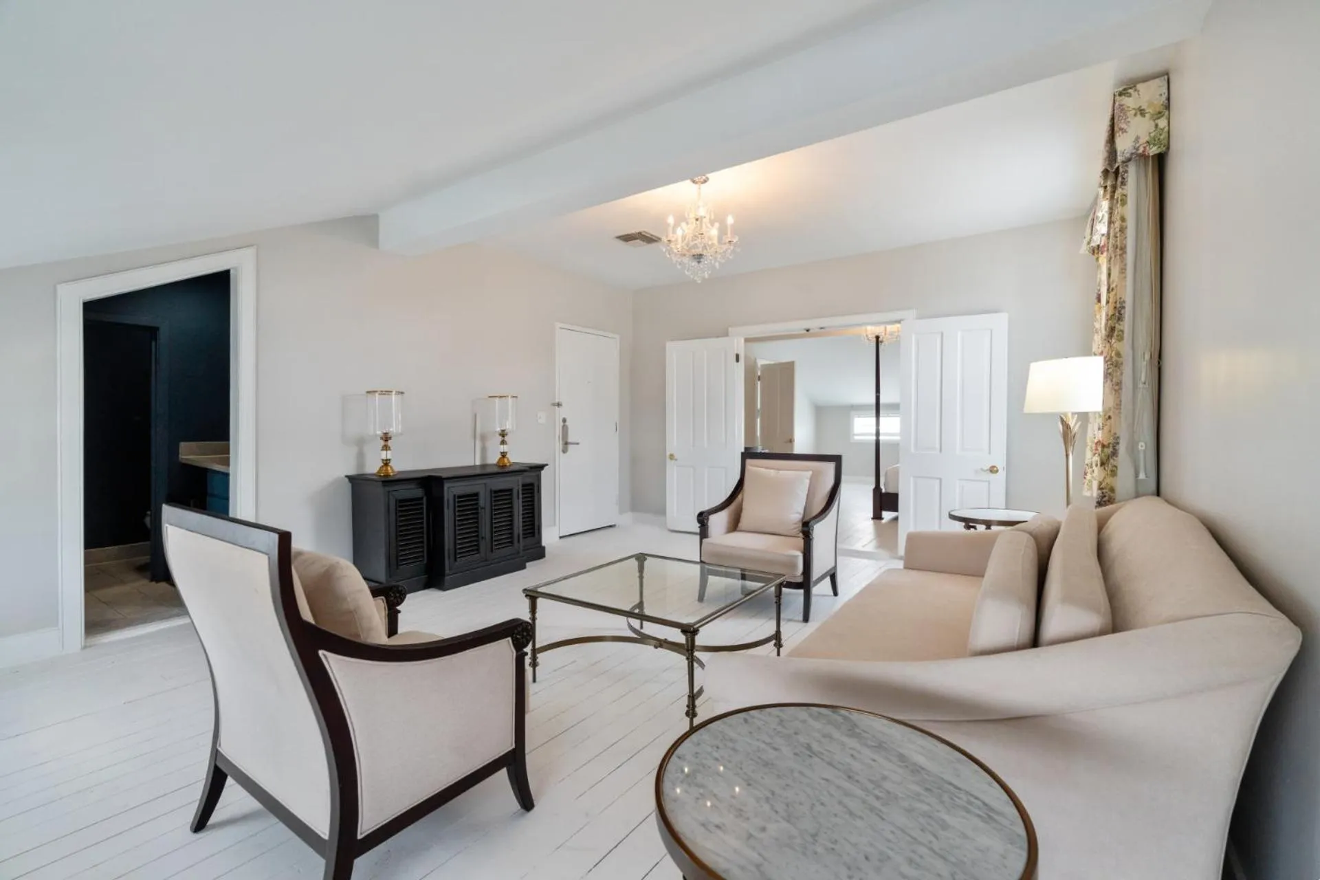 Living room in Maison Saint Charles