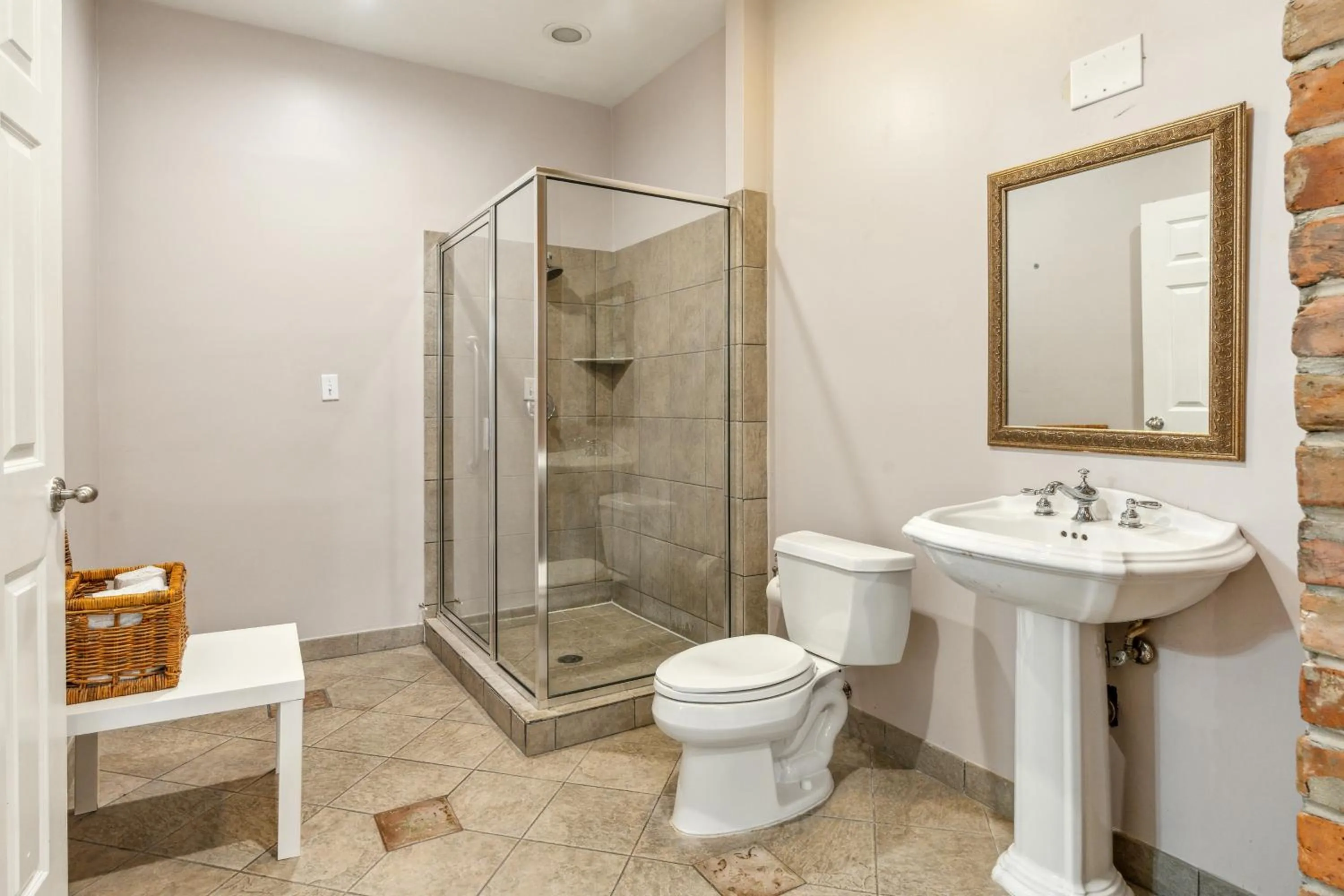 Shower in Maison Saint Charles