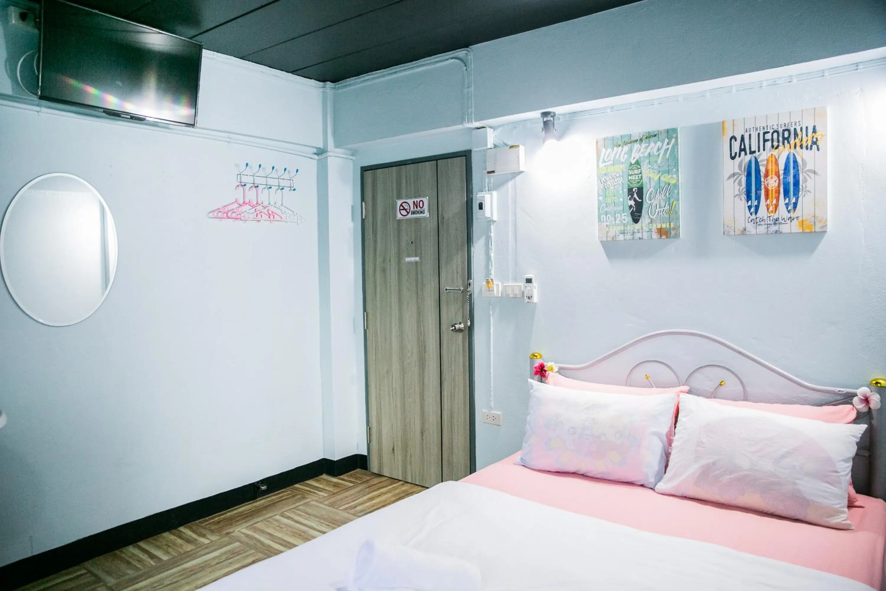 Bed in Bangkok Canale Home at Khaosarn