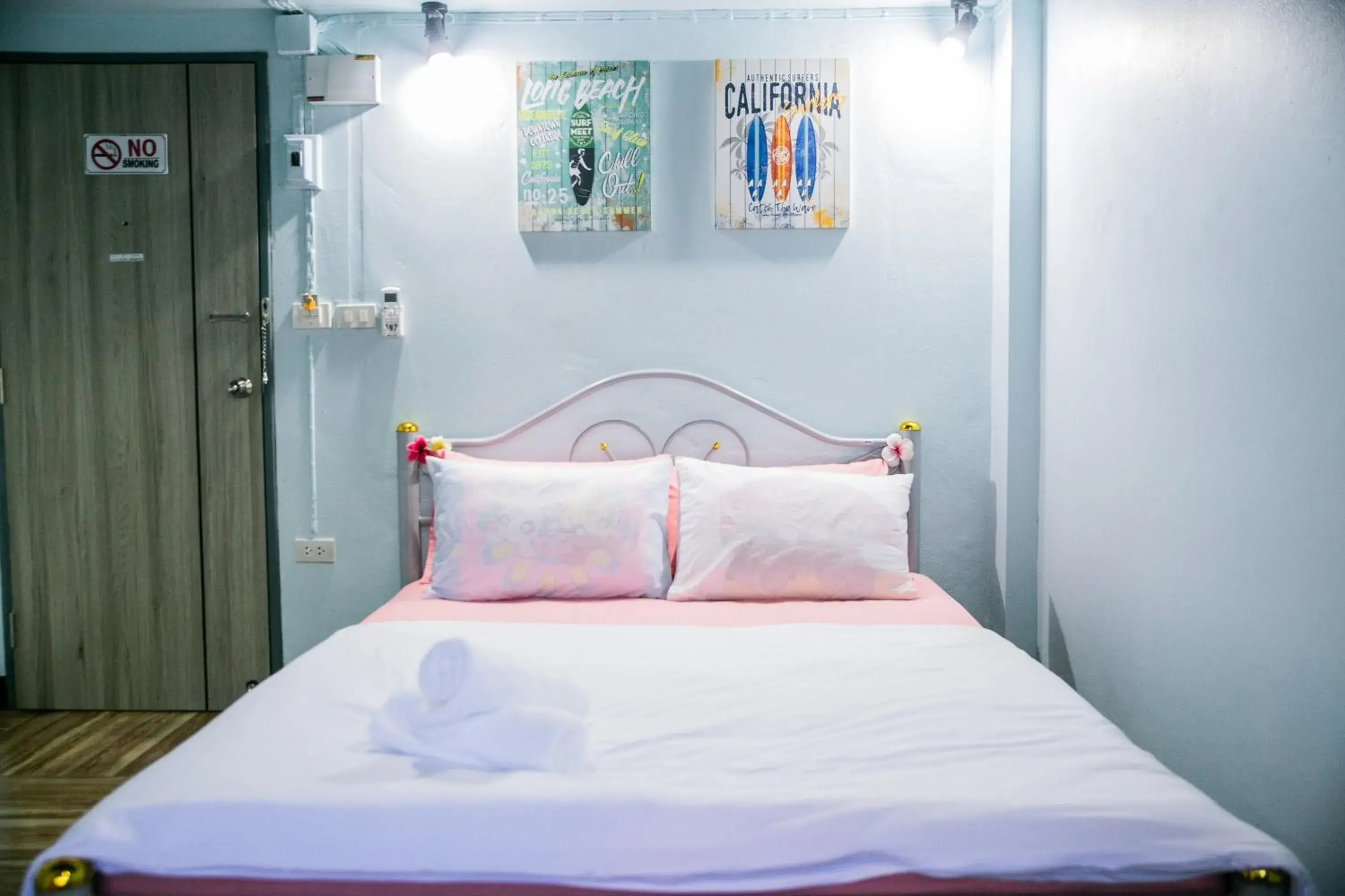Superior Double Room in Bangkok Canale Home at Khaosarn Superior Double Room in Bangkok Canale Home at Khaosarn