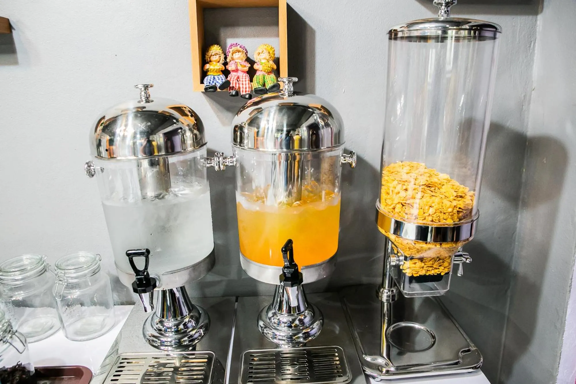 Food and drinks in Bangkok Canale Home at Khaosarn