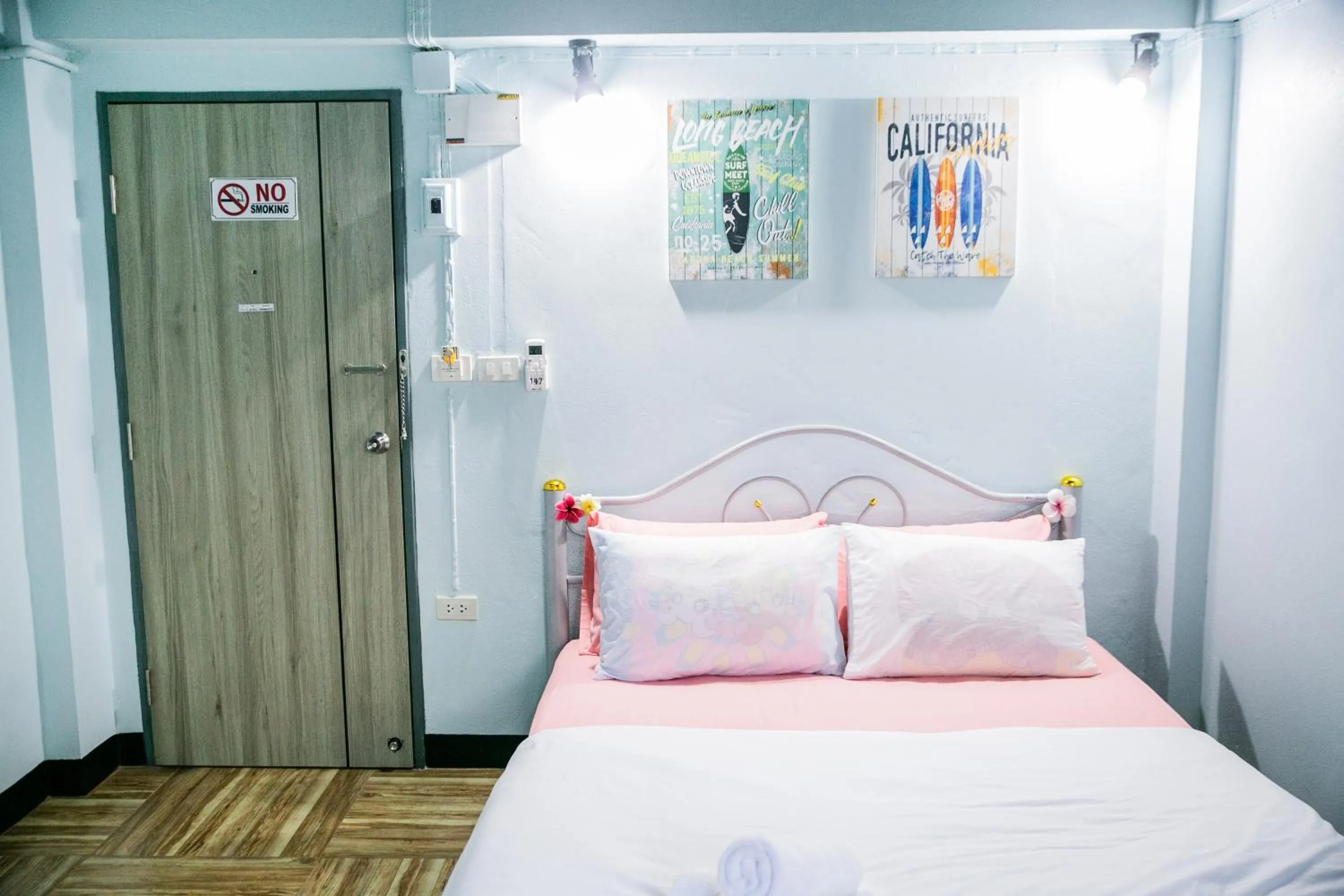 Bed in Bangkok Canale Home at Khaosarn