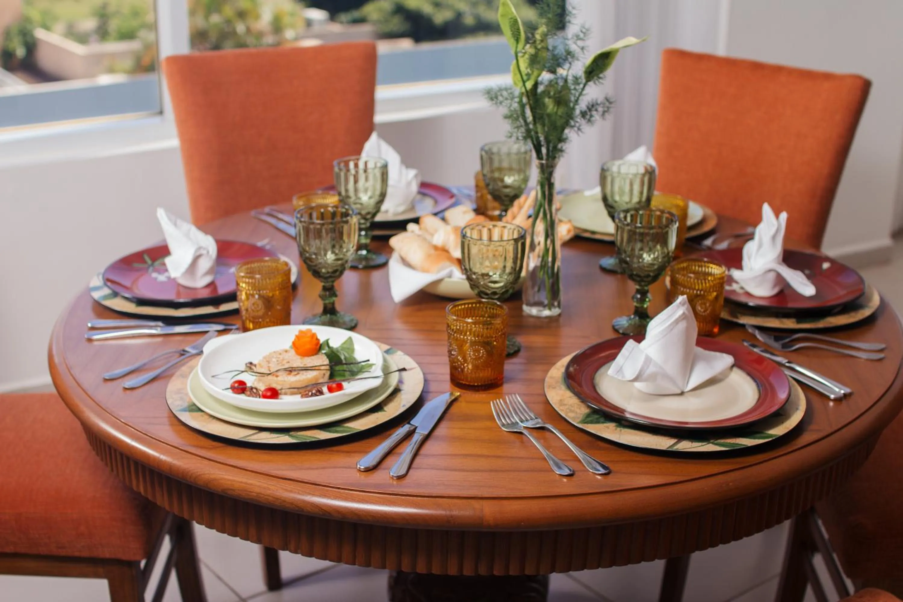 Restaurant/places to eat in De la Trinidad Hotel