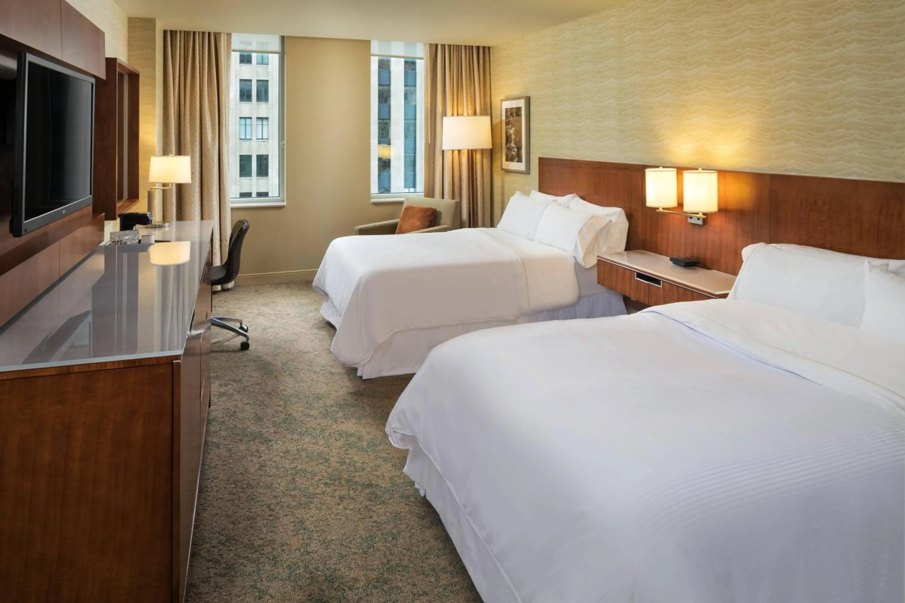 Photo of the whole room, Bed in The Westin Minneapolis