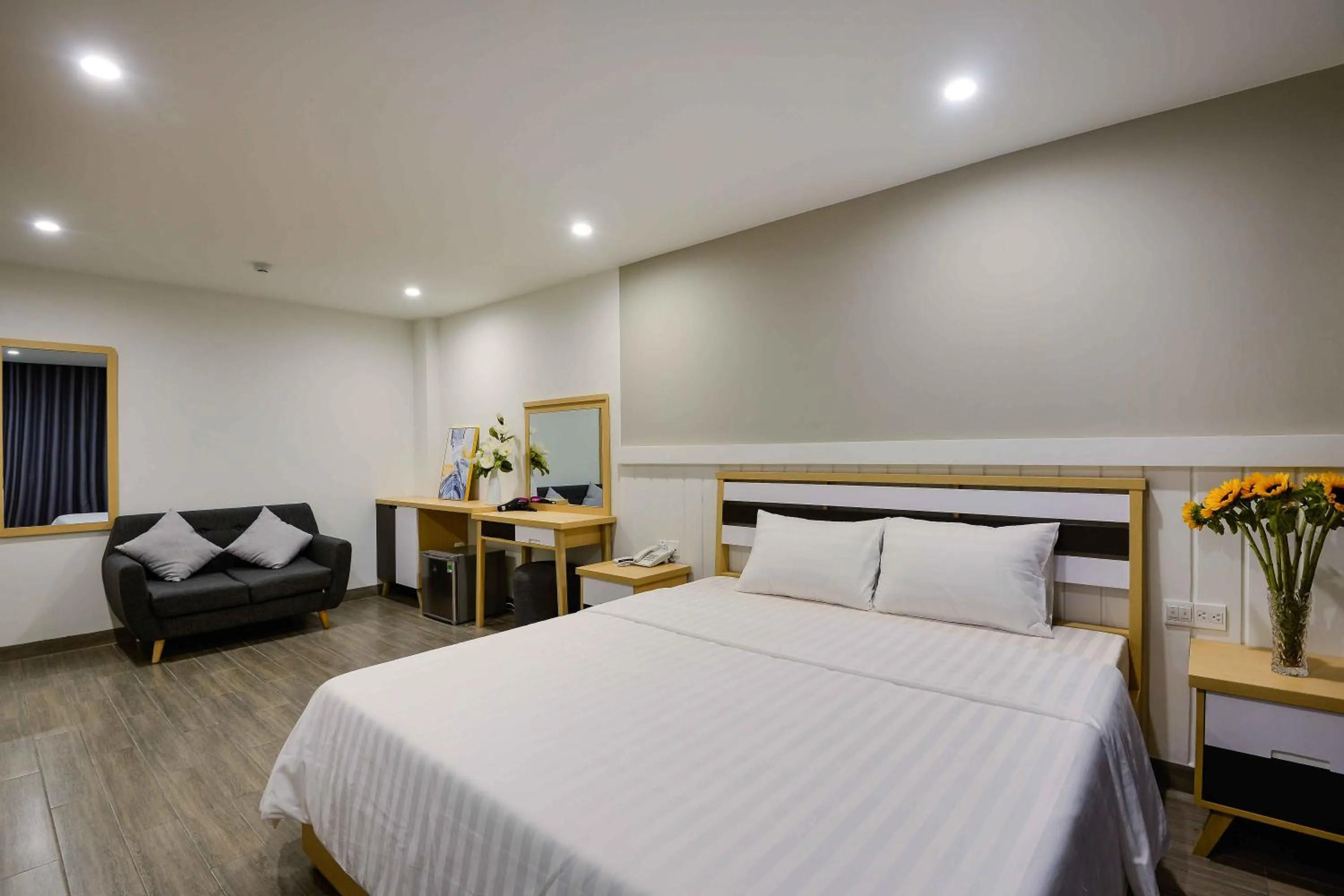 Bed in Warm Ways Hotel & Serviced Apartments