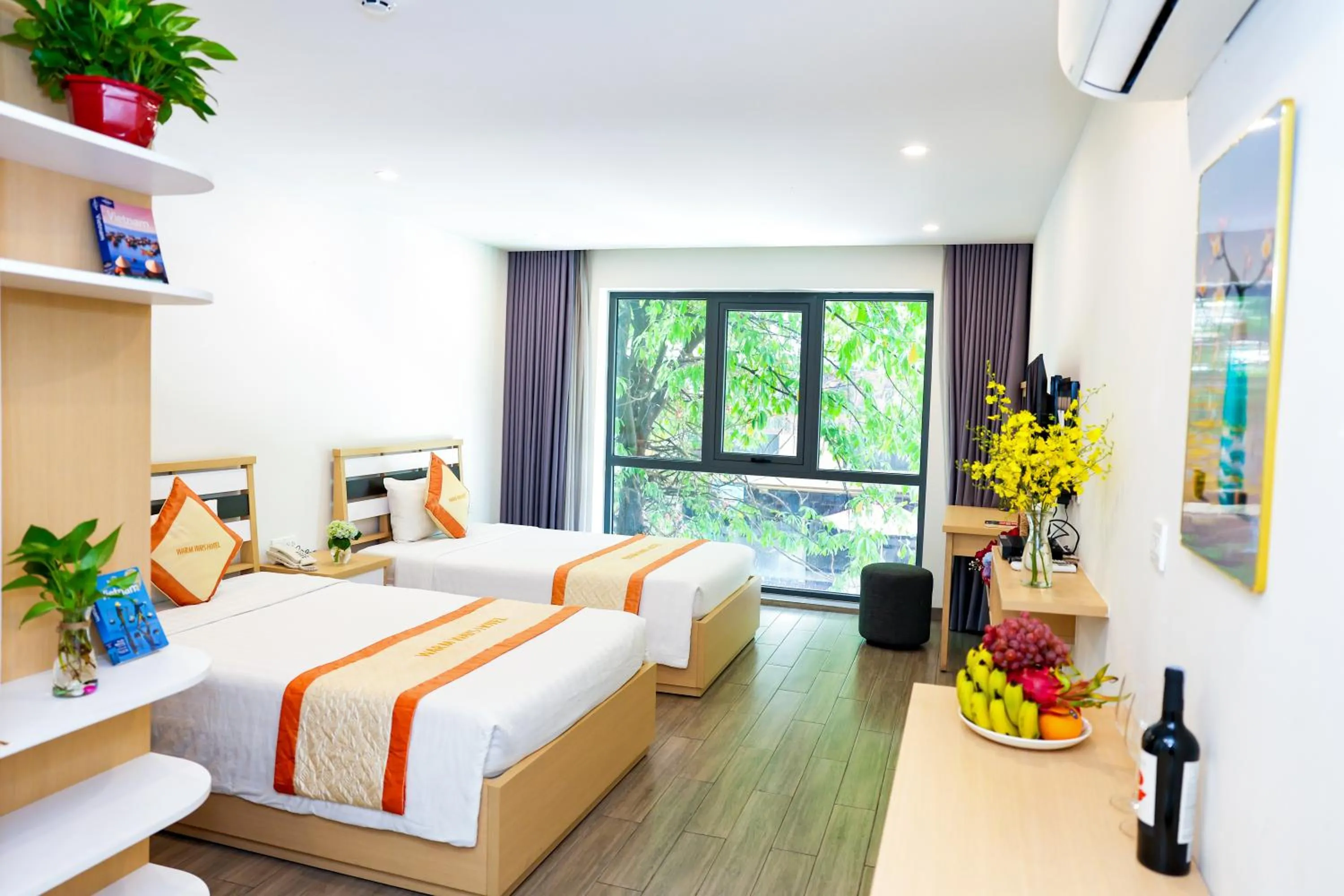 Bed in Warm Ways Hotel & Serviced Apartments