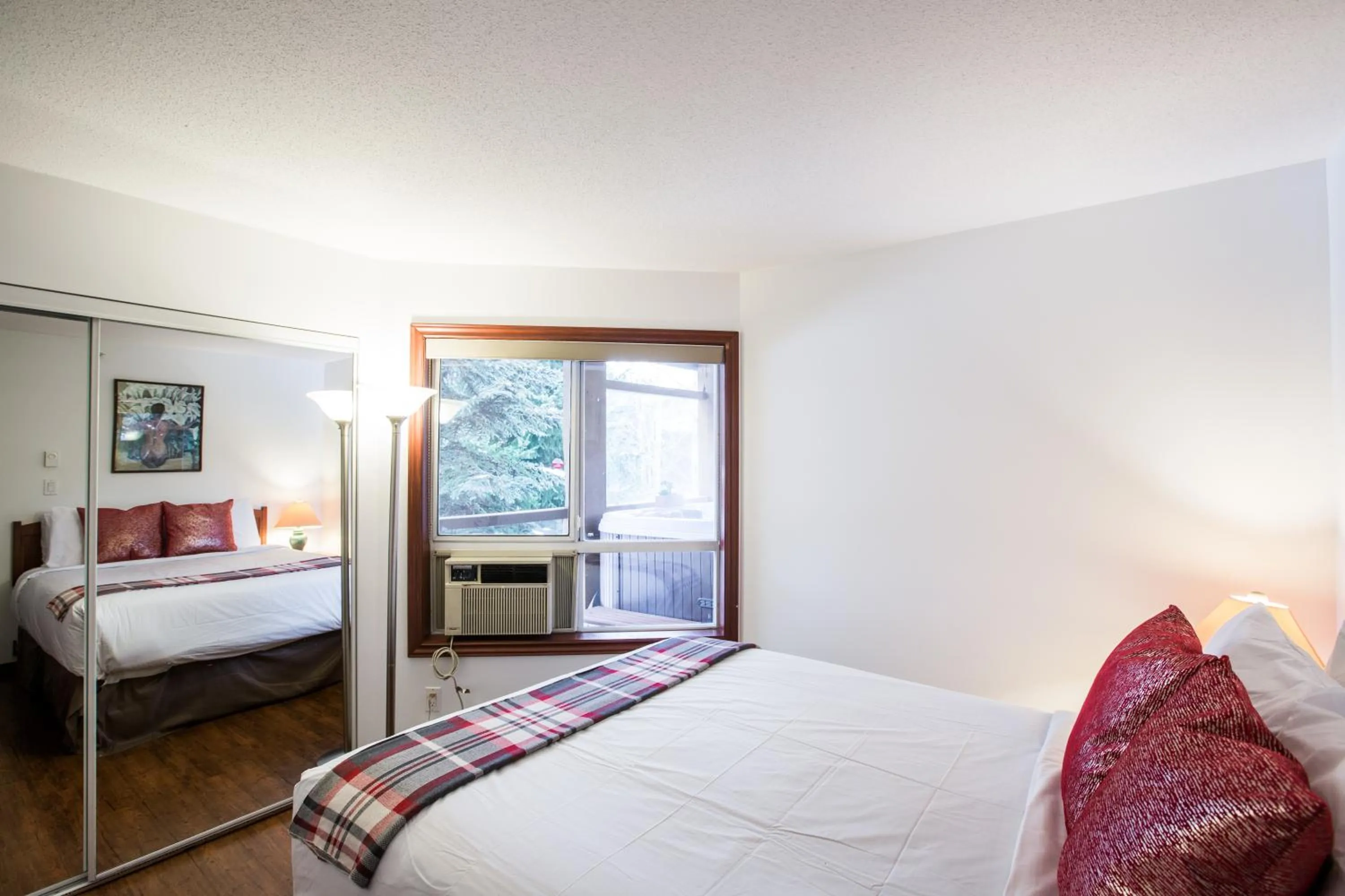 Bedroom, Bed in Whistler Blackcomb Vacation Rentals - Village North