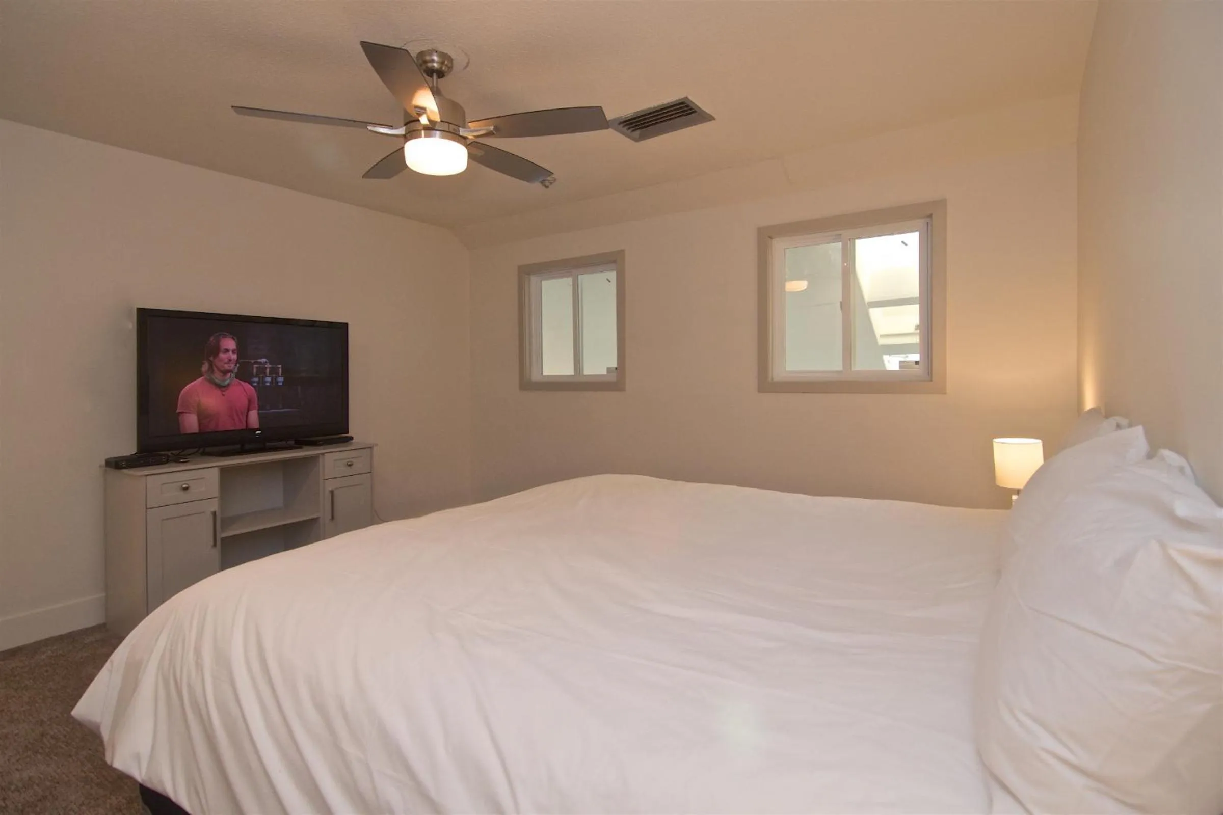 Bedroom, Bed in Whistler Blackcomb Vacation Rentals - Village North