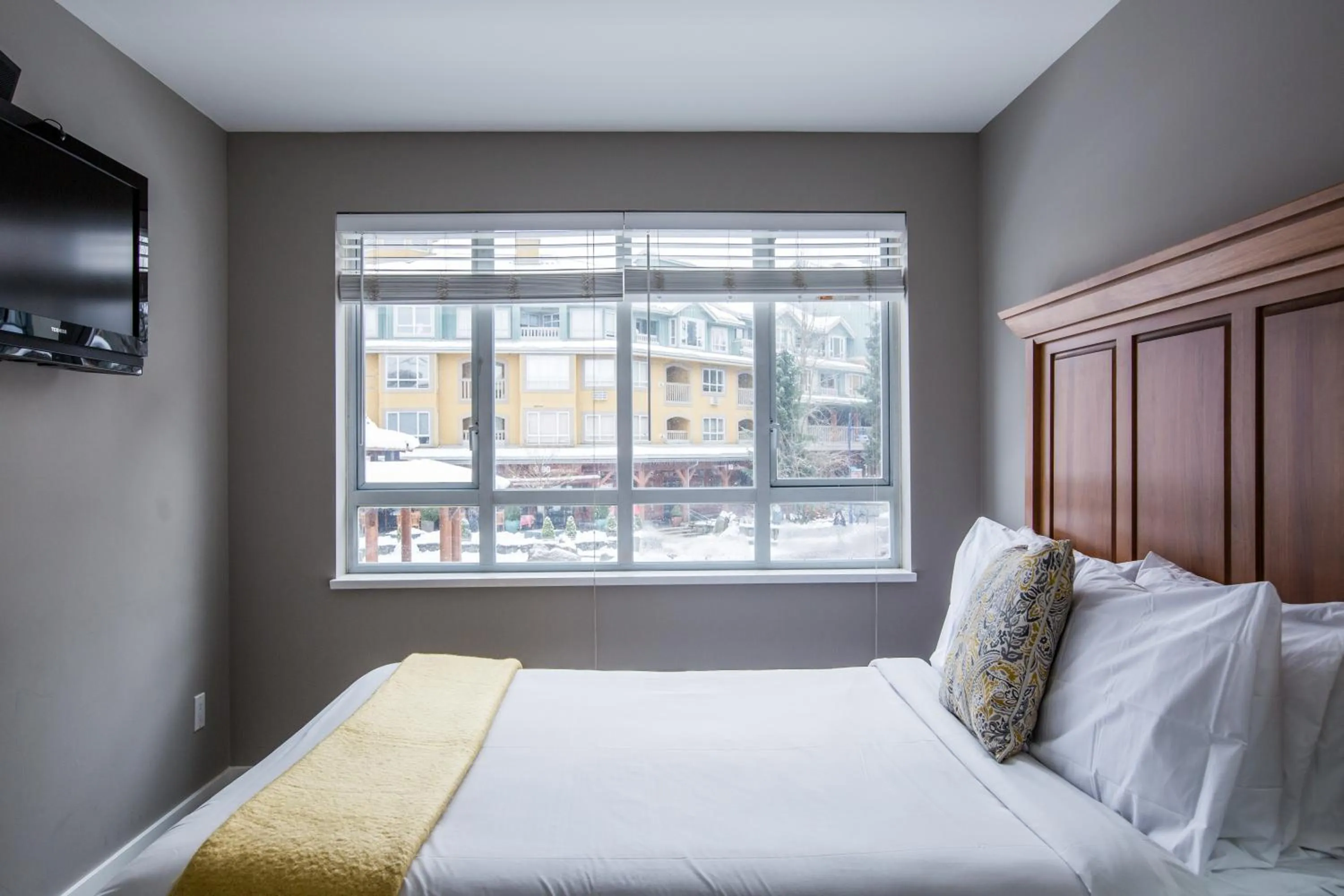 Bedroom, Bed in Whistler Blackcomb Vacation Rentals - Village North