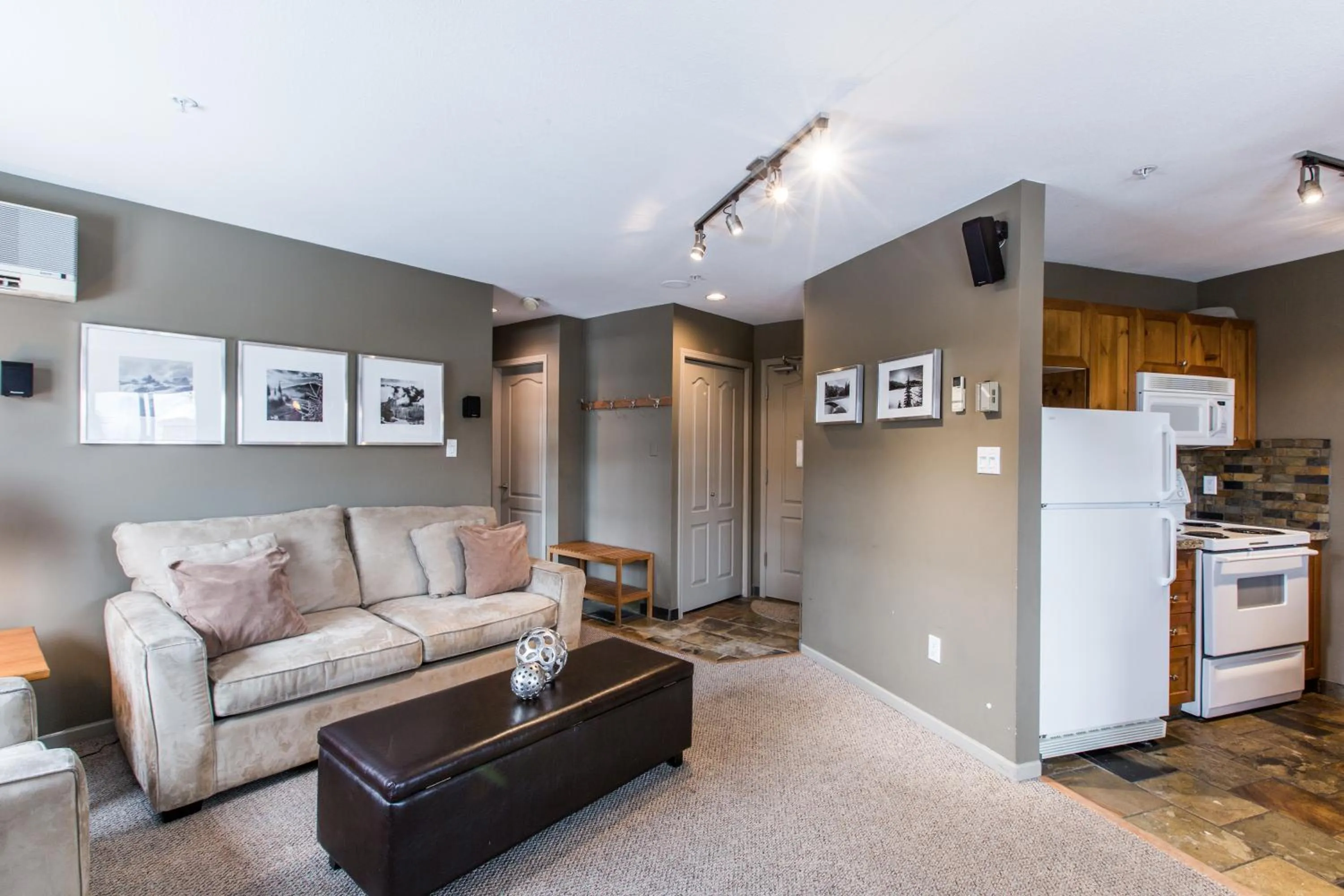 Living room in Whistler Blackcomb Vacation Rentals - Village North