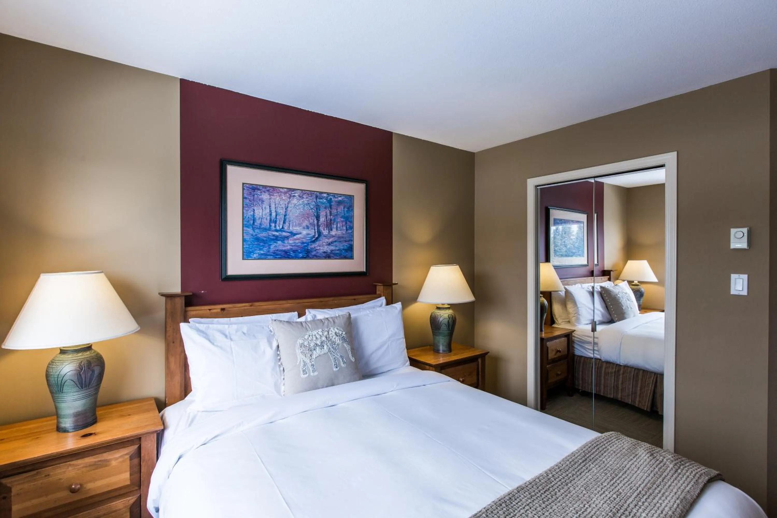 Bedroom, Bed in Whistler Blackcomb Vacation Rentals - Village North