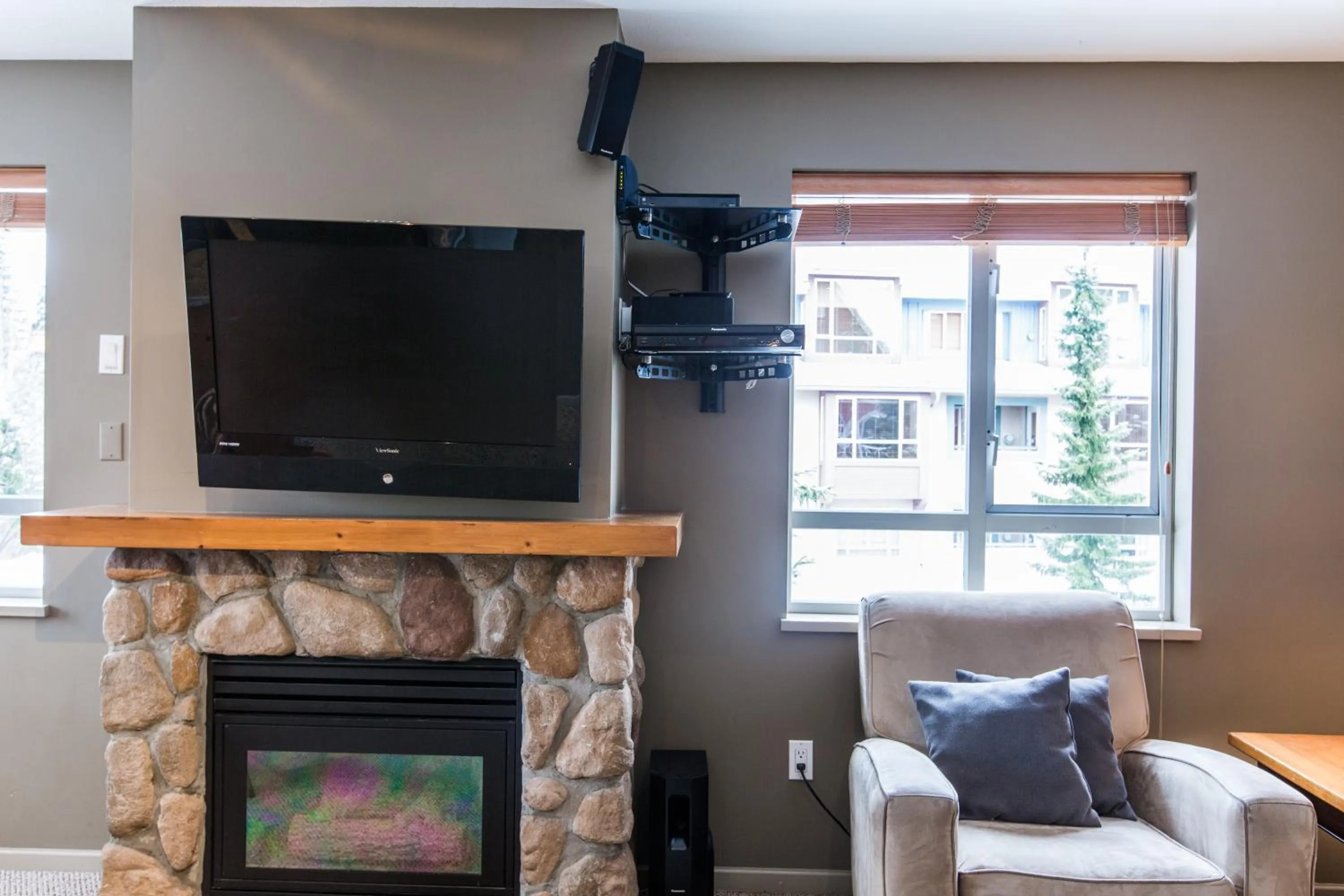 Living room in Whistler Blackcomb Vacation Rentals - Village North