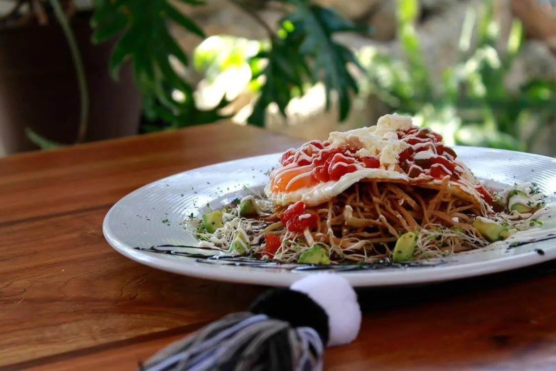 Restaurant/places to eat in Hotel Bosques del Sol Suites