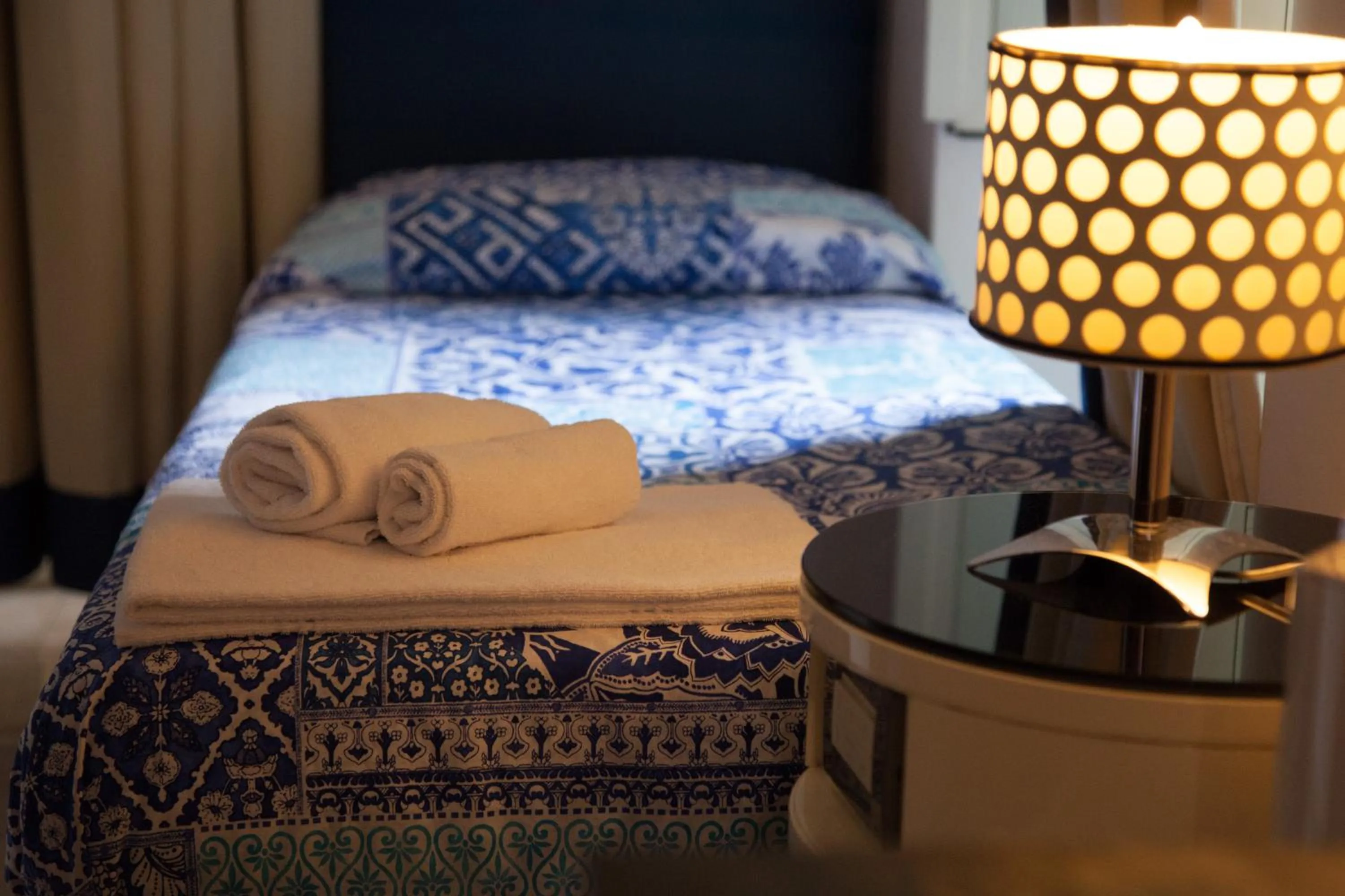 Photo of the whole room, Bed in White Vatican